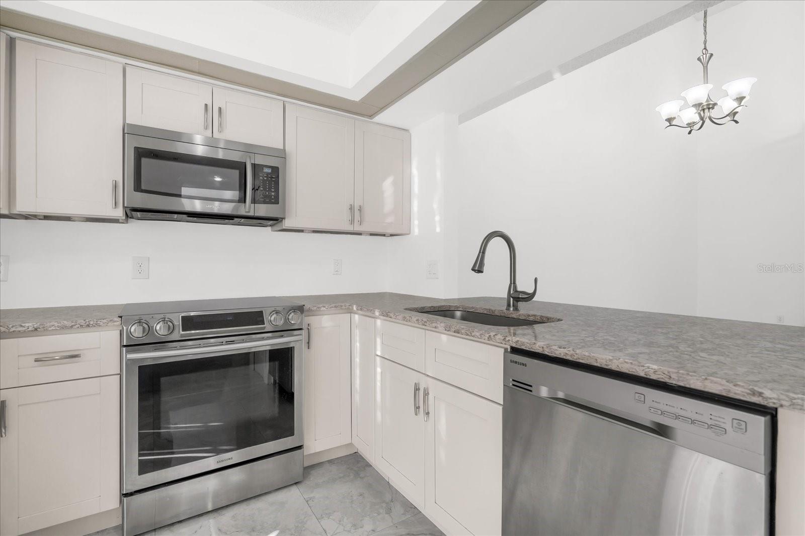 14852 LAGUNA BEACH CIR, ORLANDO, FL, 32824