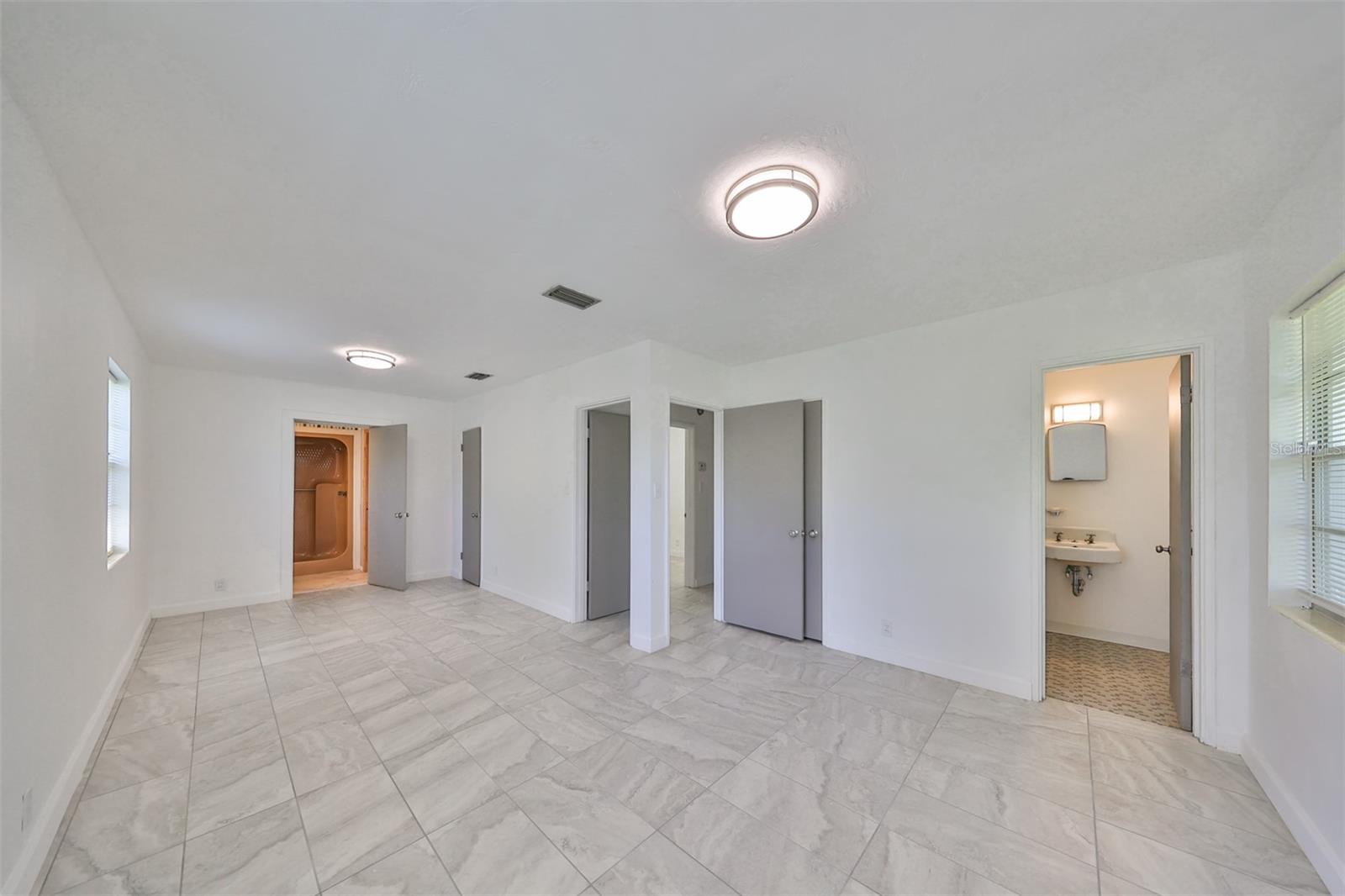 3908 W WALLACE AVE, TAMPA, FL, 33611