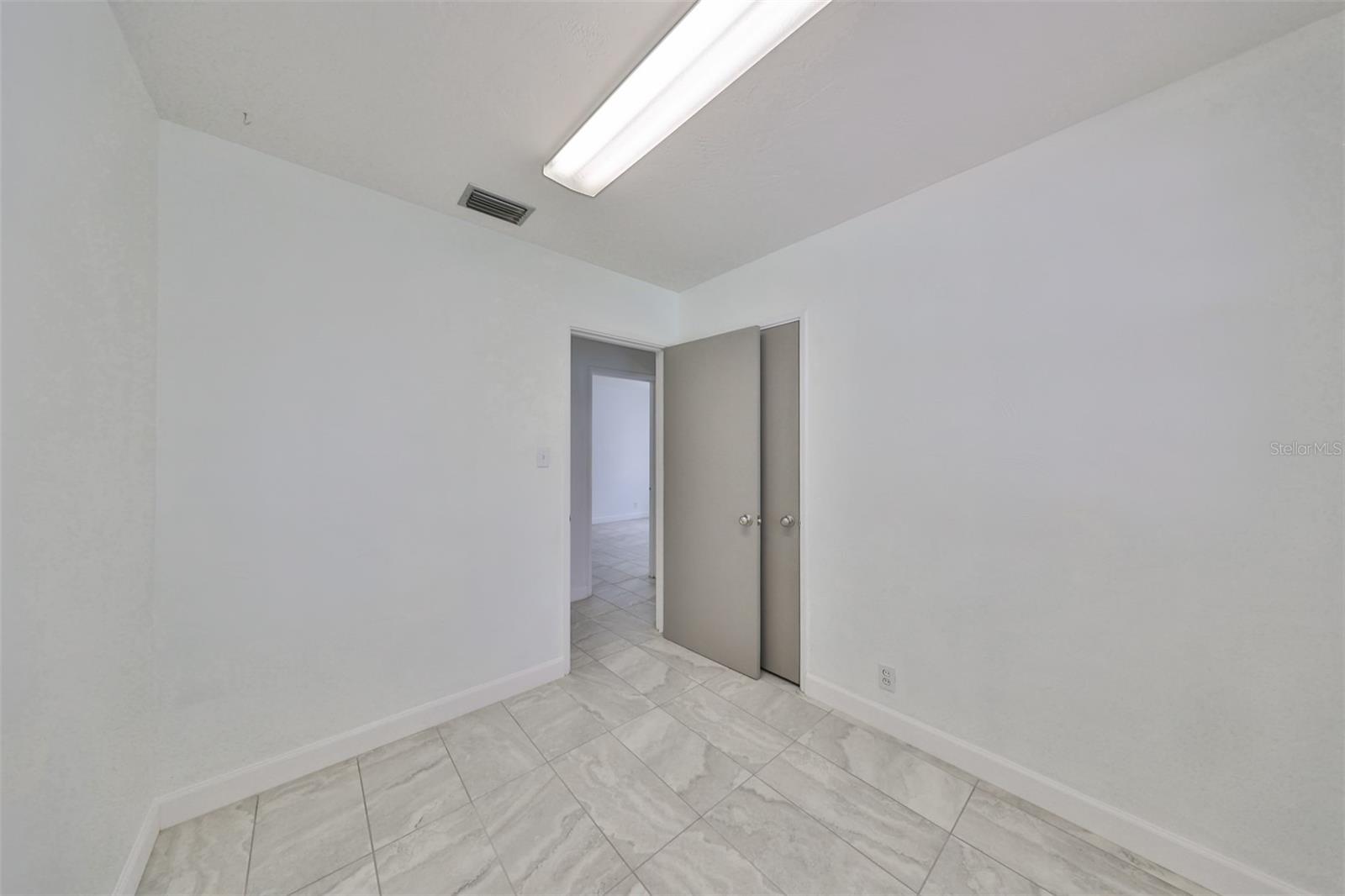 3908 W WALLACE AVE, TAMPA, FL, 33611