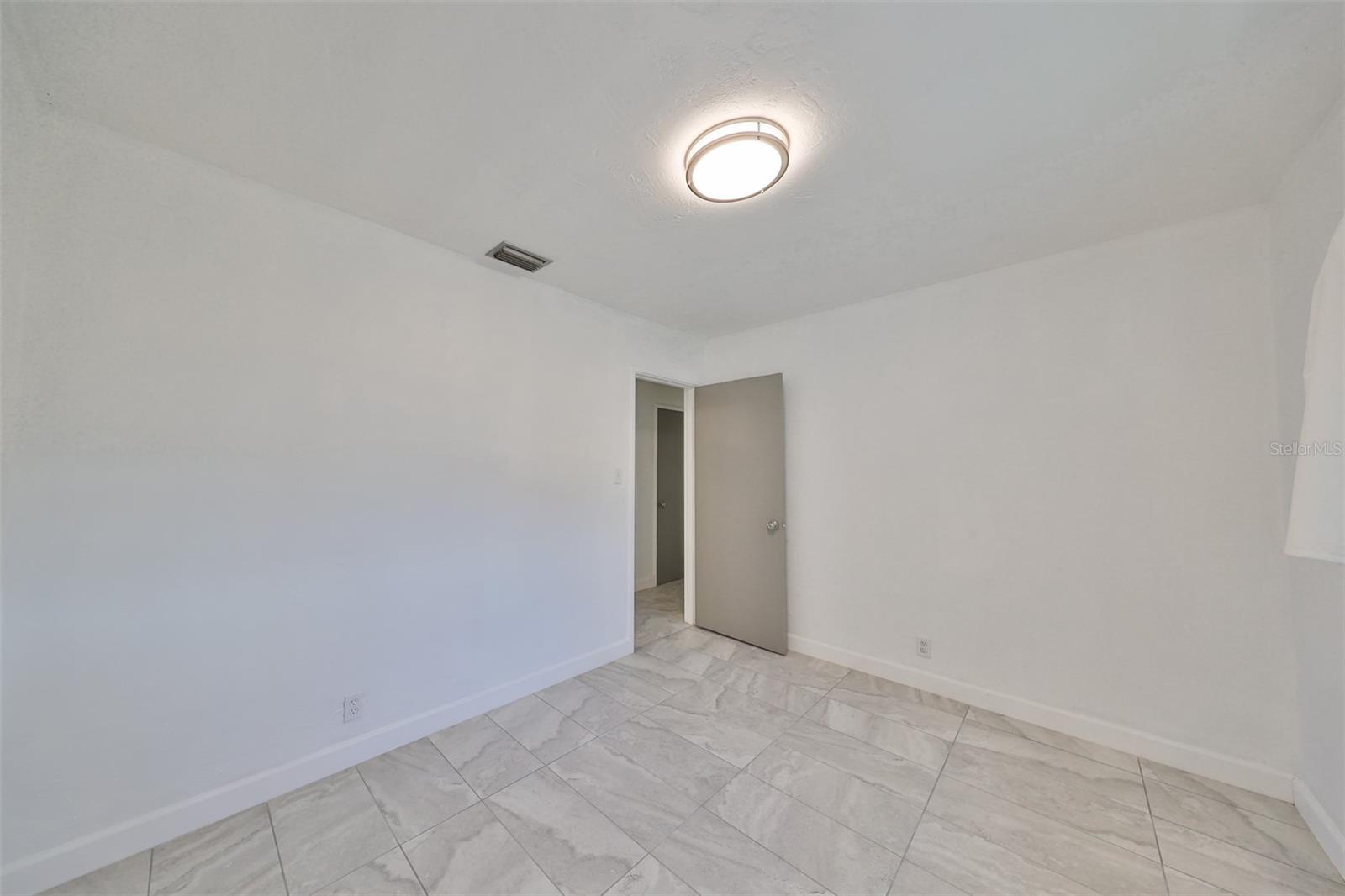 3908 W WALLACE AVE, TAMPA, FL, 33611