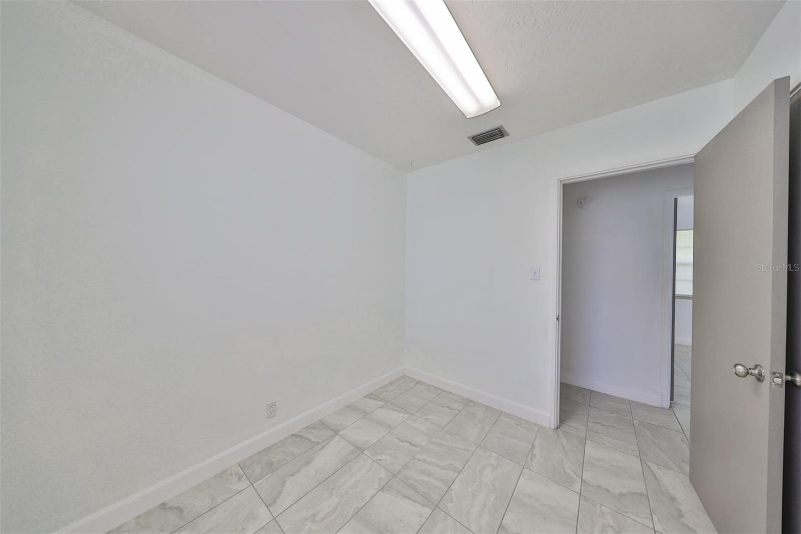 3908 W WALLACE AVE, TAMPA, FL, 33611
