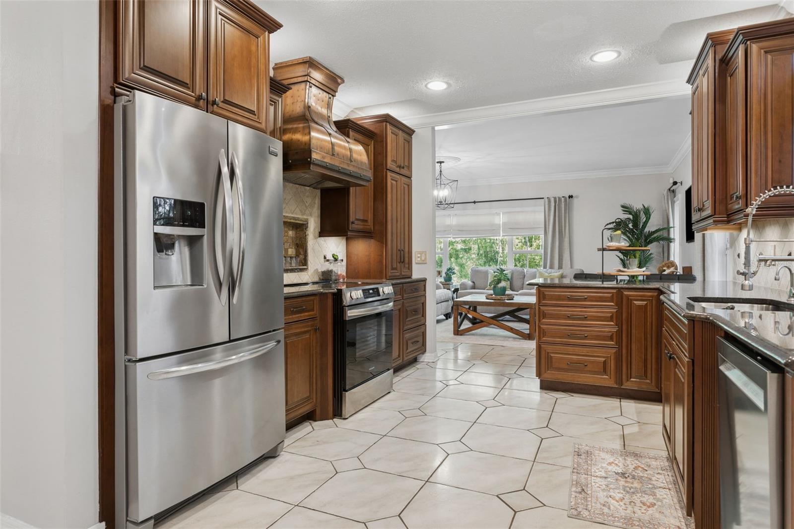 813 S WEST SHORE BLVD, TAMPA, FL, 33609