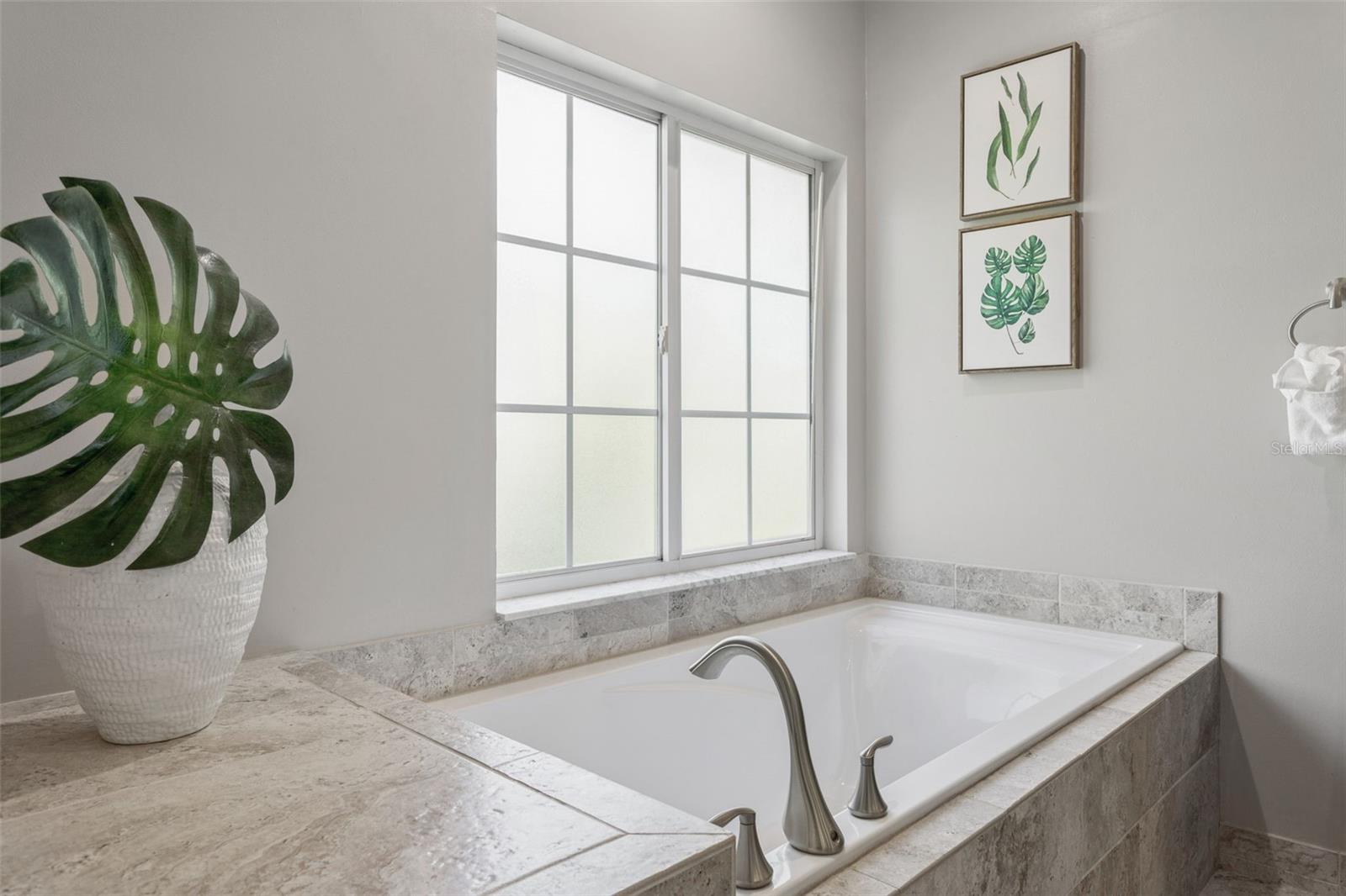 813 S WEST SHORE BLVD, TAMPA, FL, 33609