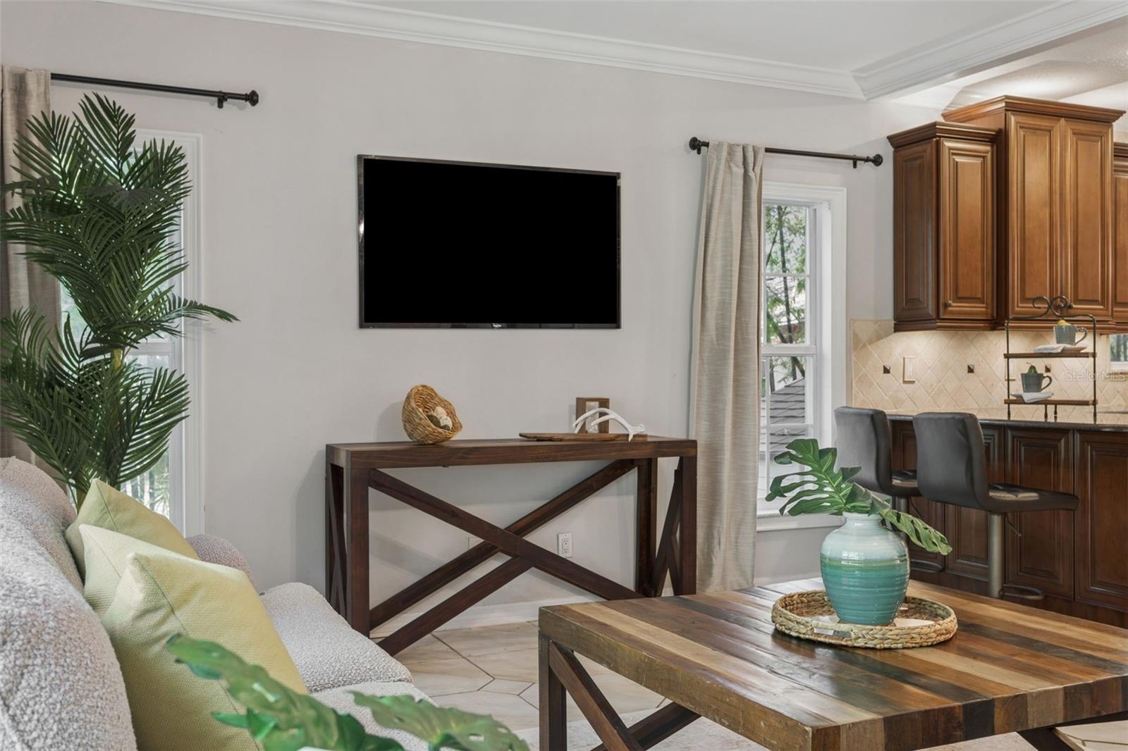 813 S WEST SHORE BLVD, TAMPA, FL, 33609