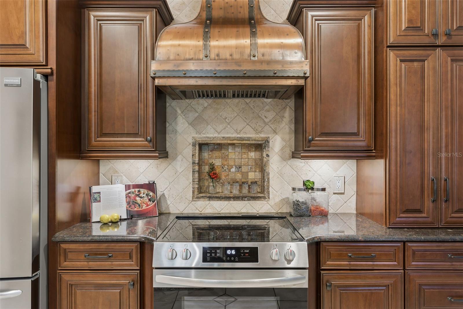 813 S WEST SHORE BLVD, TAMPA, FL, 33609