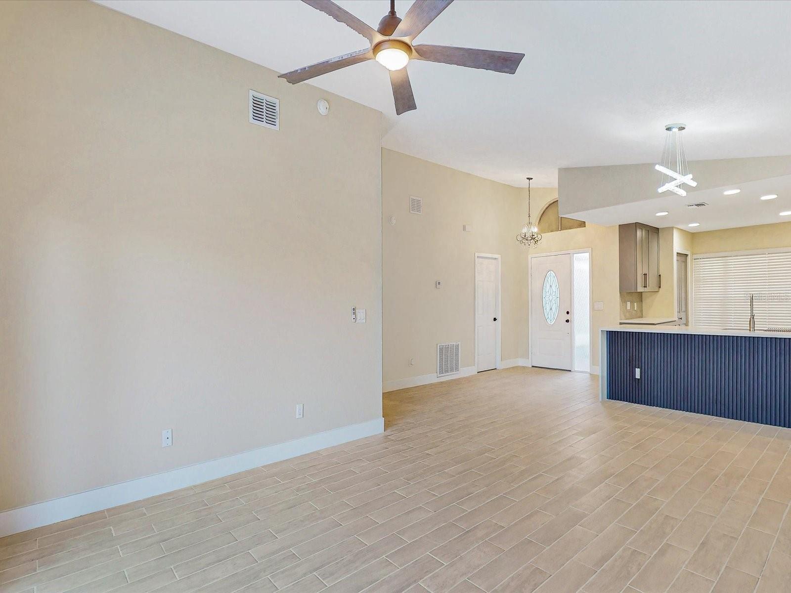 210 CORAL REEF CIR, KISSIMMEE, FL, 34743