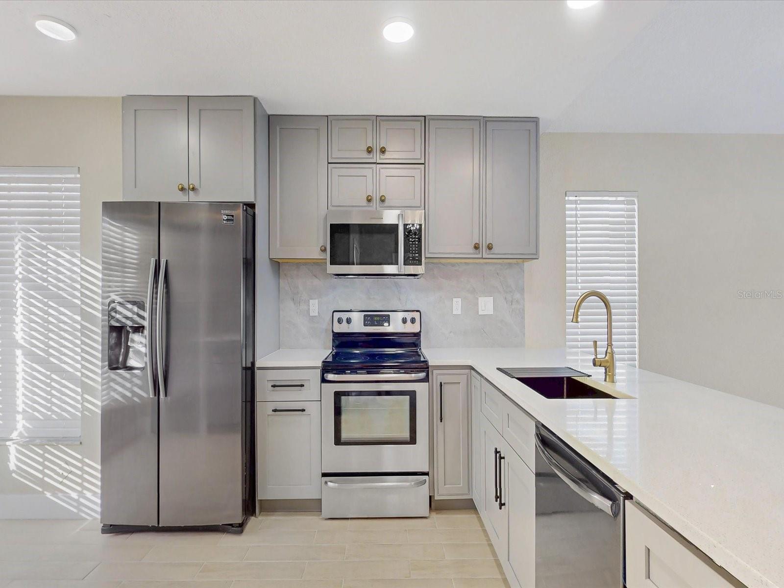 210 CORAL REEF CIR, KISSIMMEE, FL, 34743