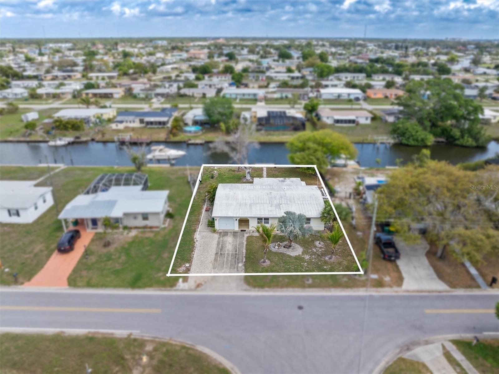 775 PALMETTO DR, PORT CHARLOTTE, FL, 33952