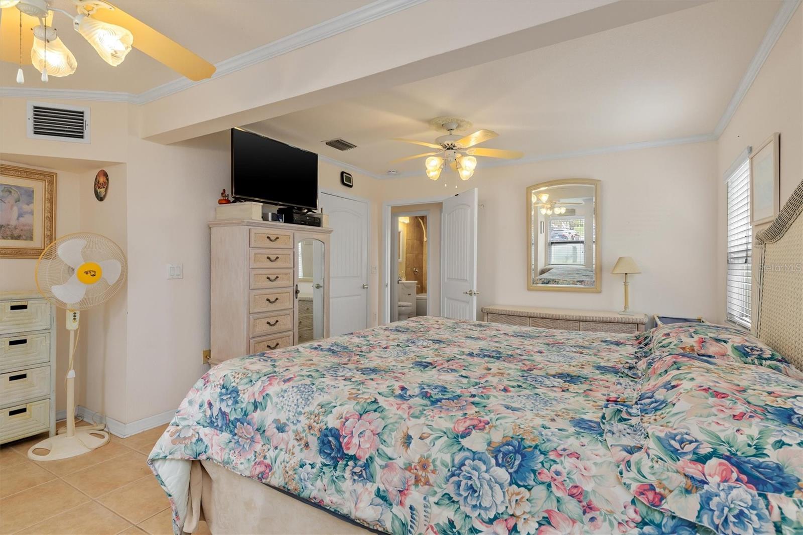 775 PALMETTO DR, PORT CHARLOTTE, FL, 33952