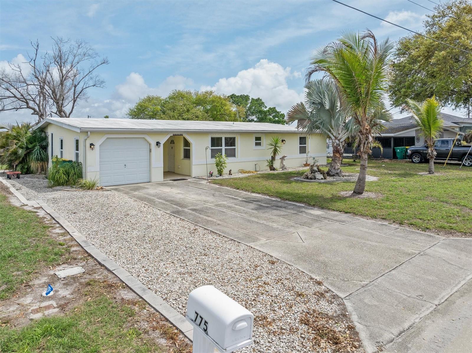 775 PALMETTO DR, PORT CHARLOTTE, FL, 33952