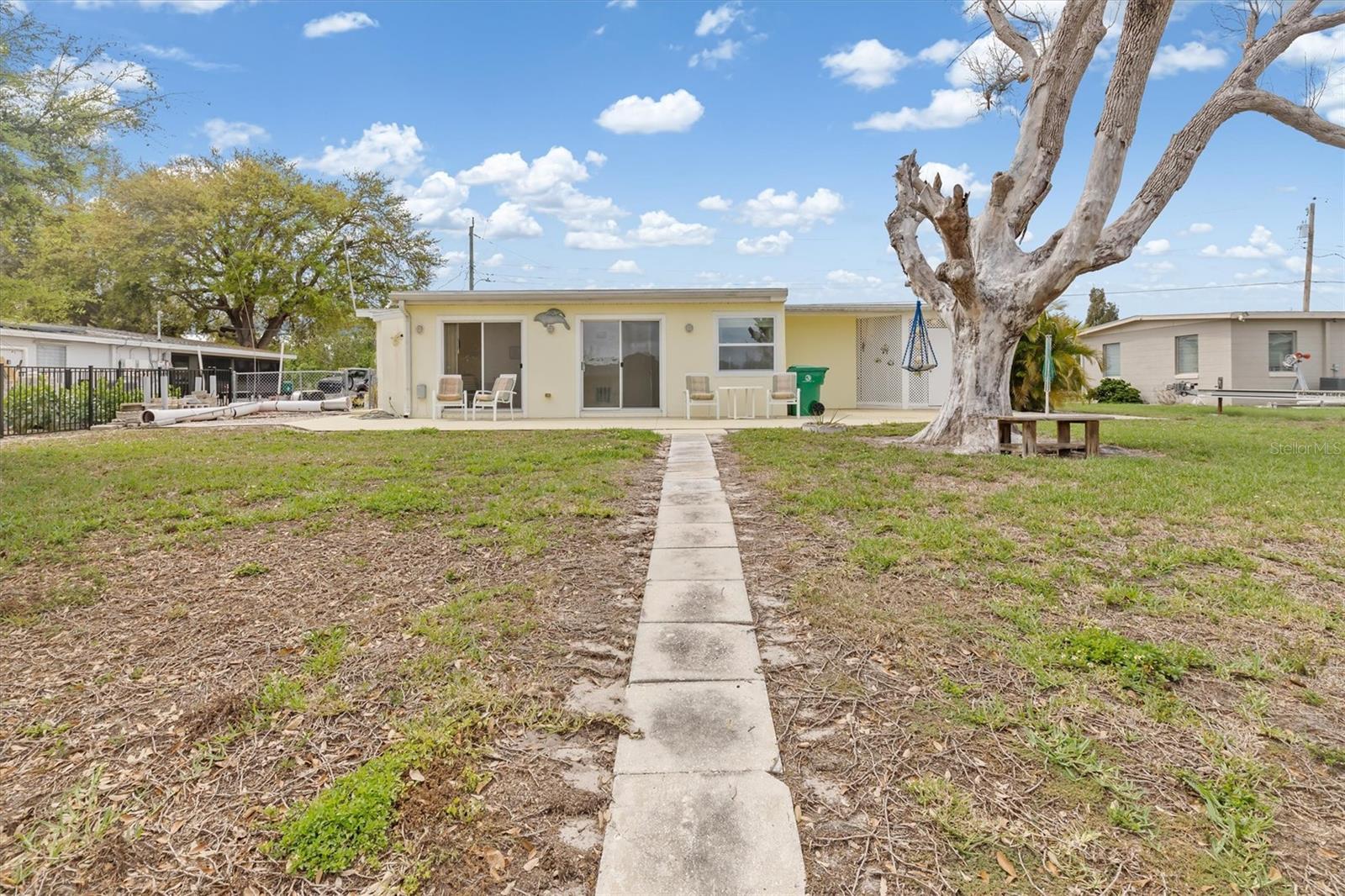 775 PALMETTO DR, PORT CHARLOTTE, FL, 33952