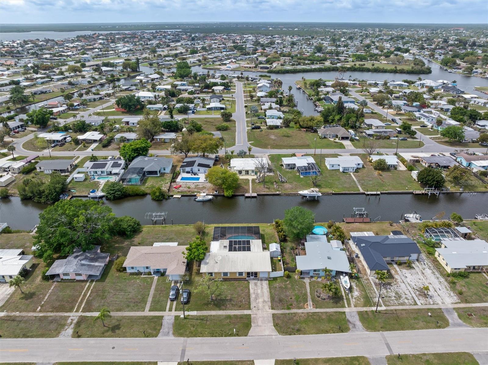 775 PALMETTO DR, PORT CHARLOTTE, FL, 33952