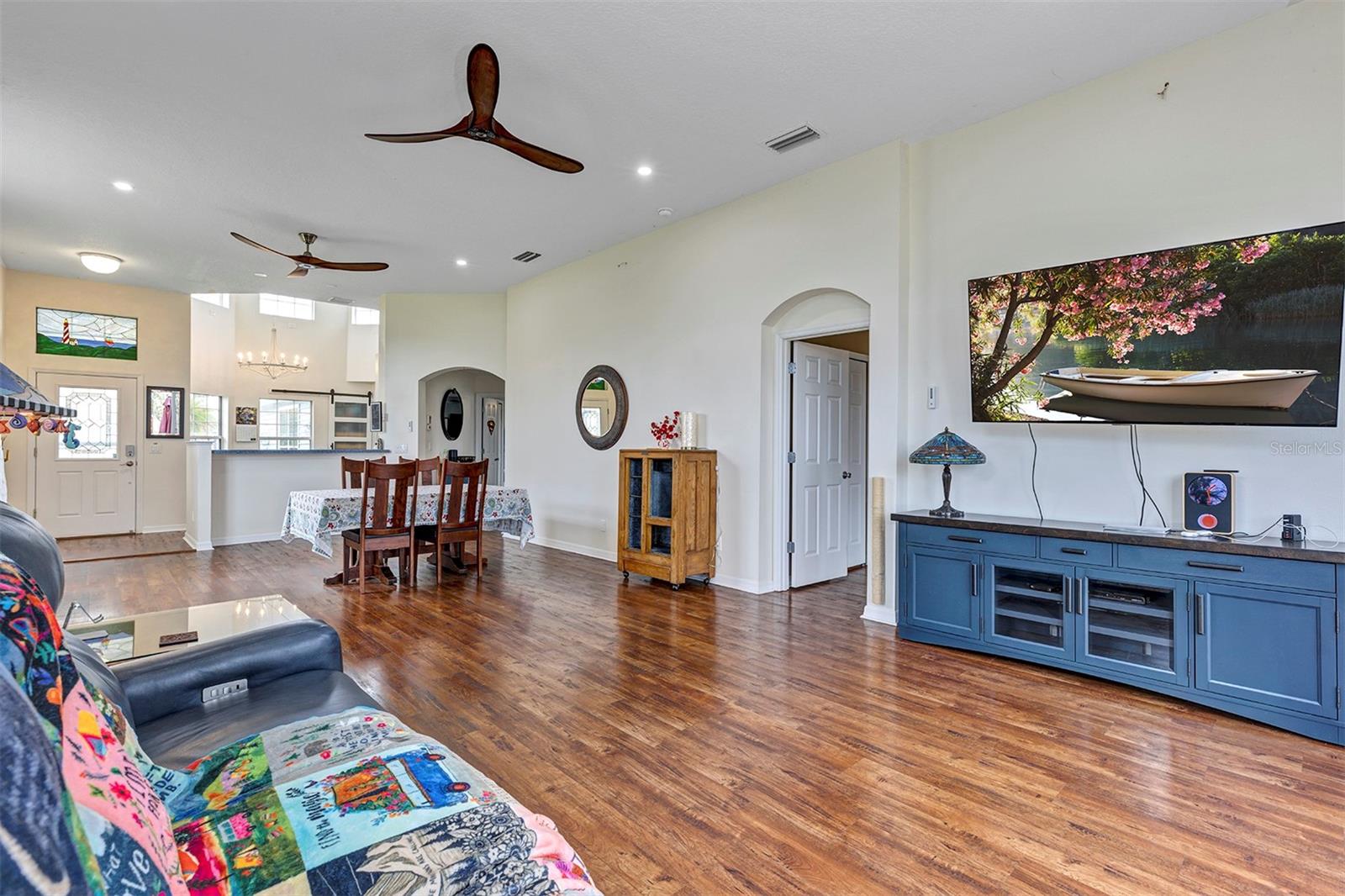 5481 BOUNTY CIR, TAVARES, FL, 32778