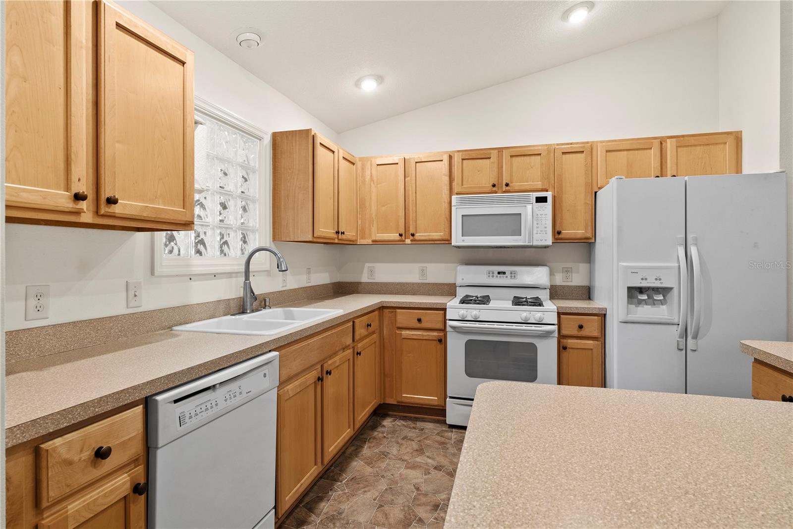 2525 FIVE FORKS TRL, THE VILLAGES, FL, 32162