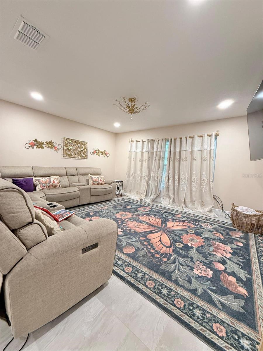 18240 MOUNT OLIVE DR, DADE CITY, FL, 33523