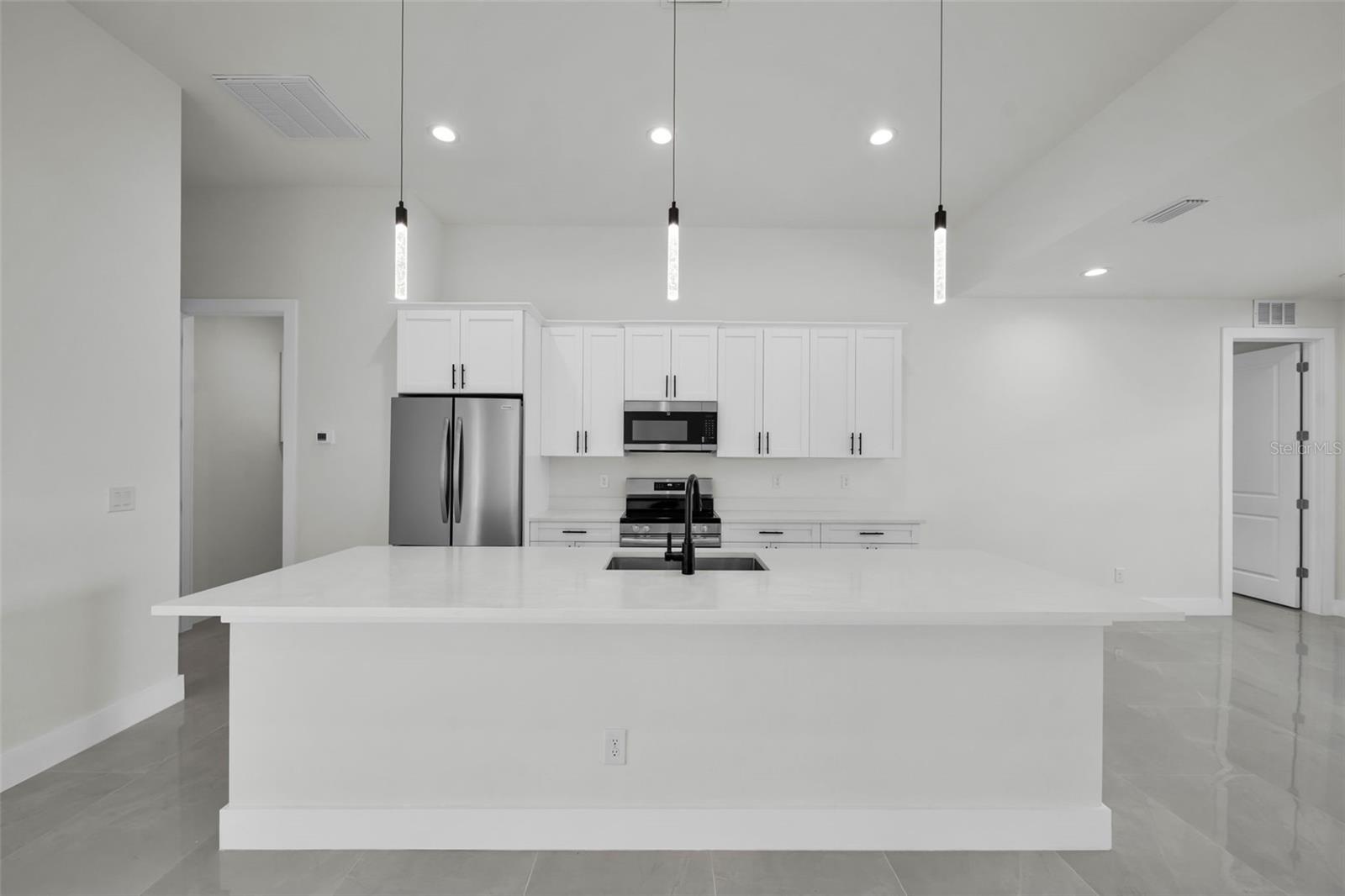 14020 CHESSWOOD LN, PORT CHARLOTTE, FL, 33981