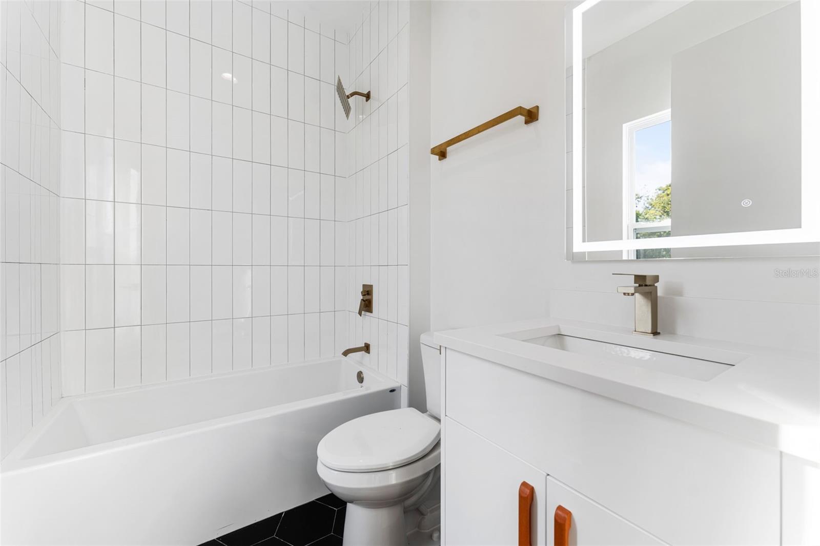 102 W ADALEE ST #4, TAMPA, FL, 33603