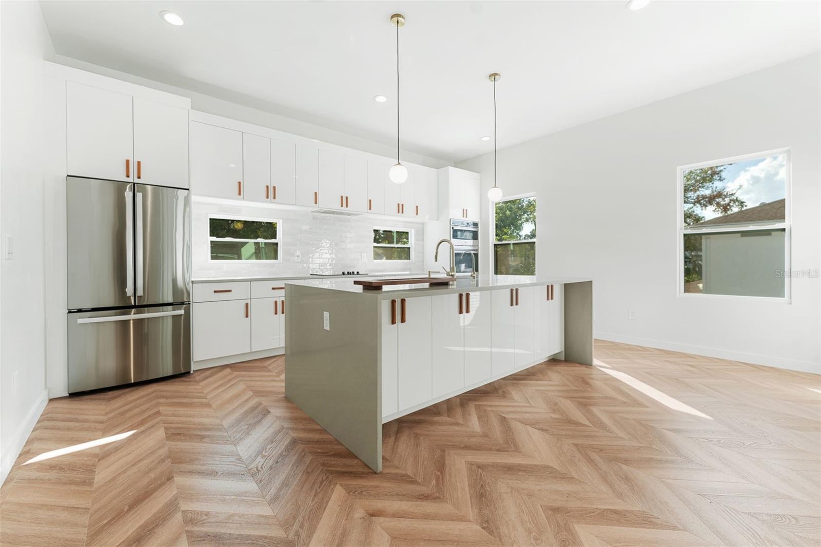 102 W ADALEE ST #4, TAMPA, FL, 33603