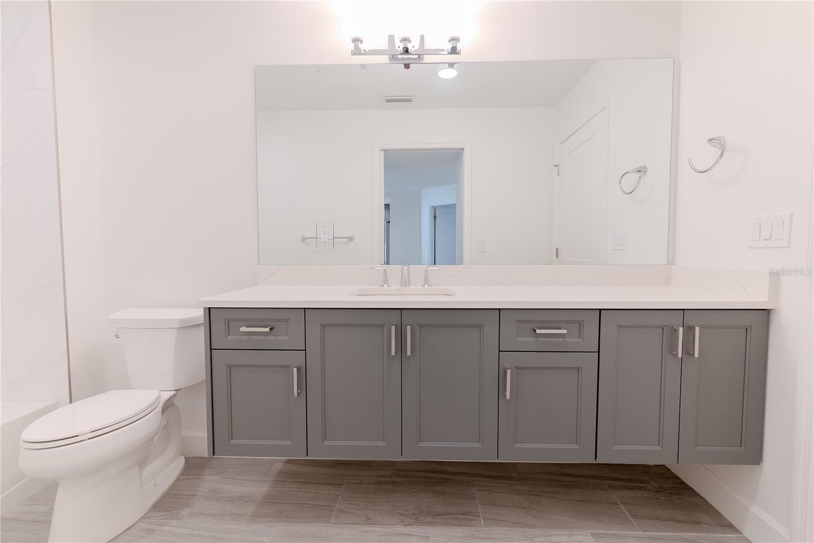 125 ISLAND WAY #503, CLEARWATER BEACH, FL, 33767