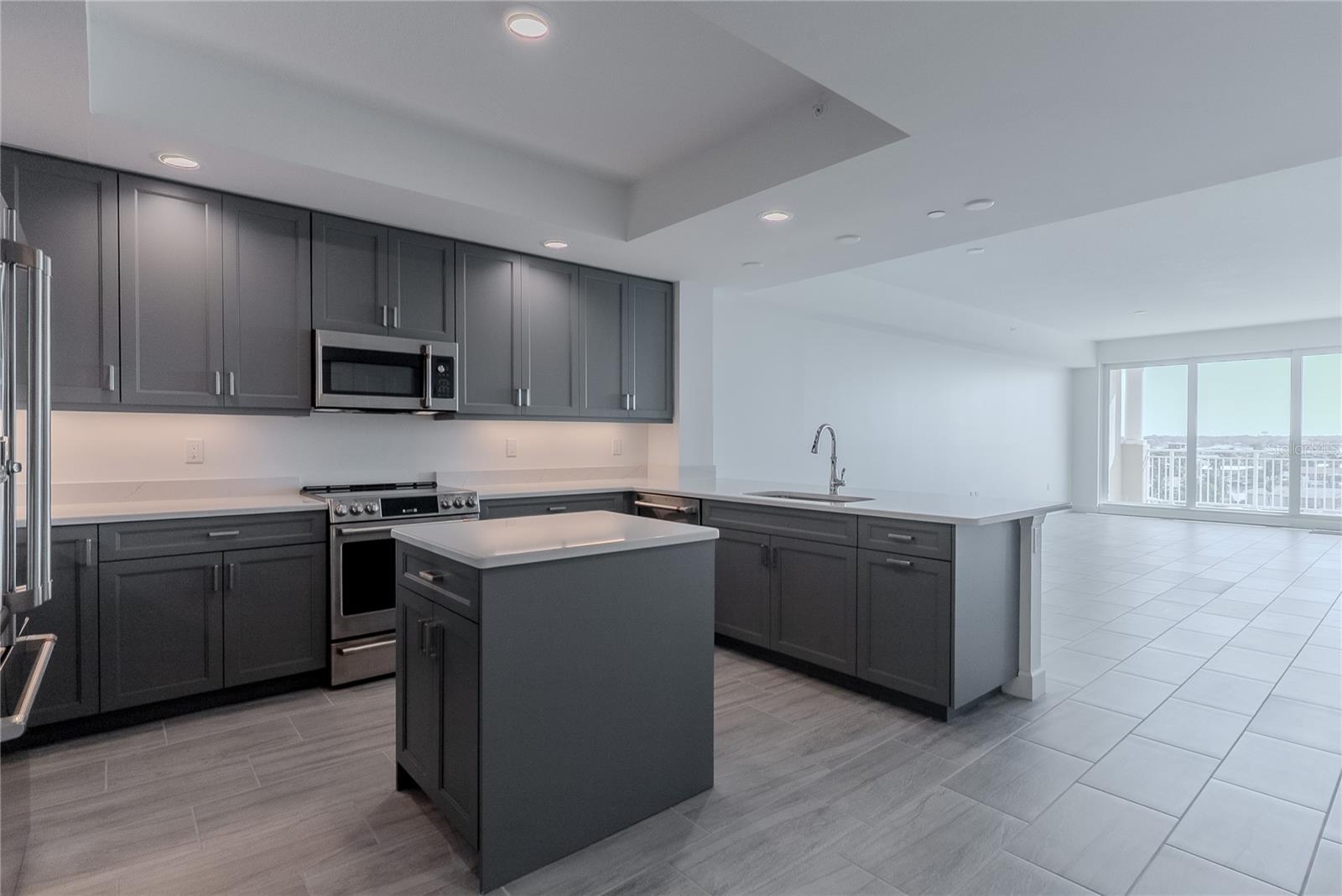 125 ISLAND WAY #503, CLEARWATER BEACH, FL, 33767