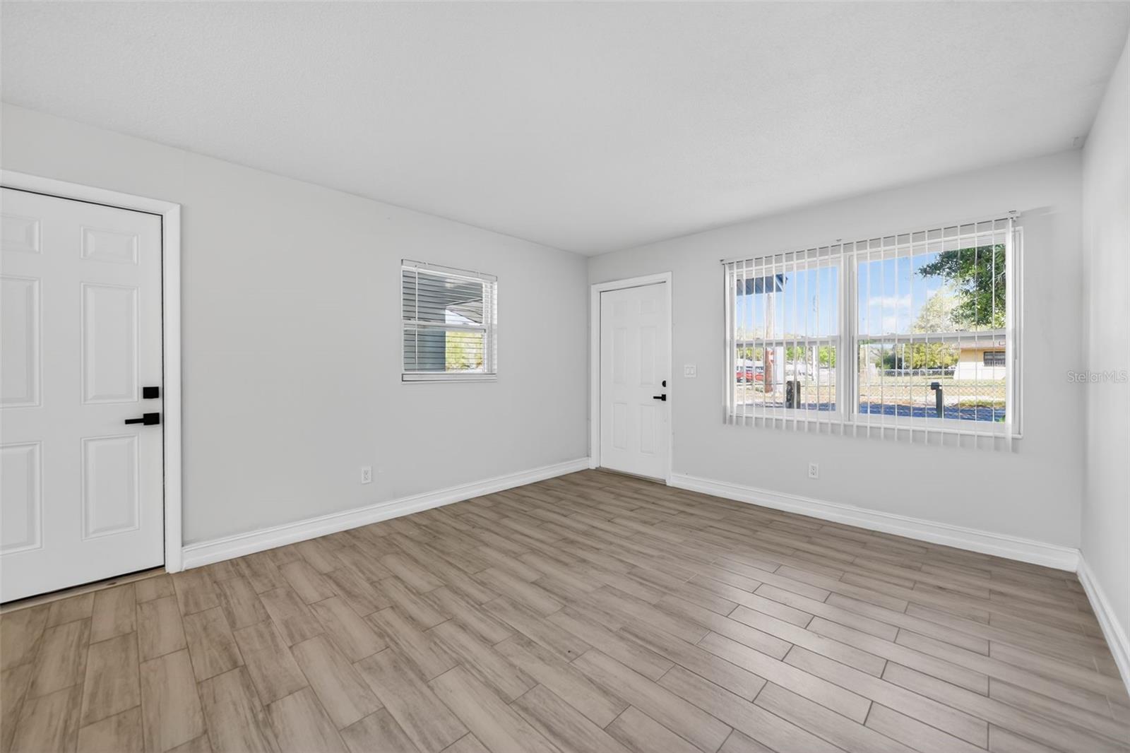 240 W 13TH ST, APOPKA, FL, 32703