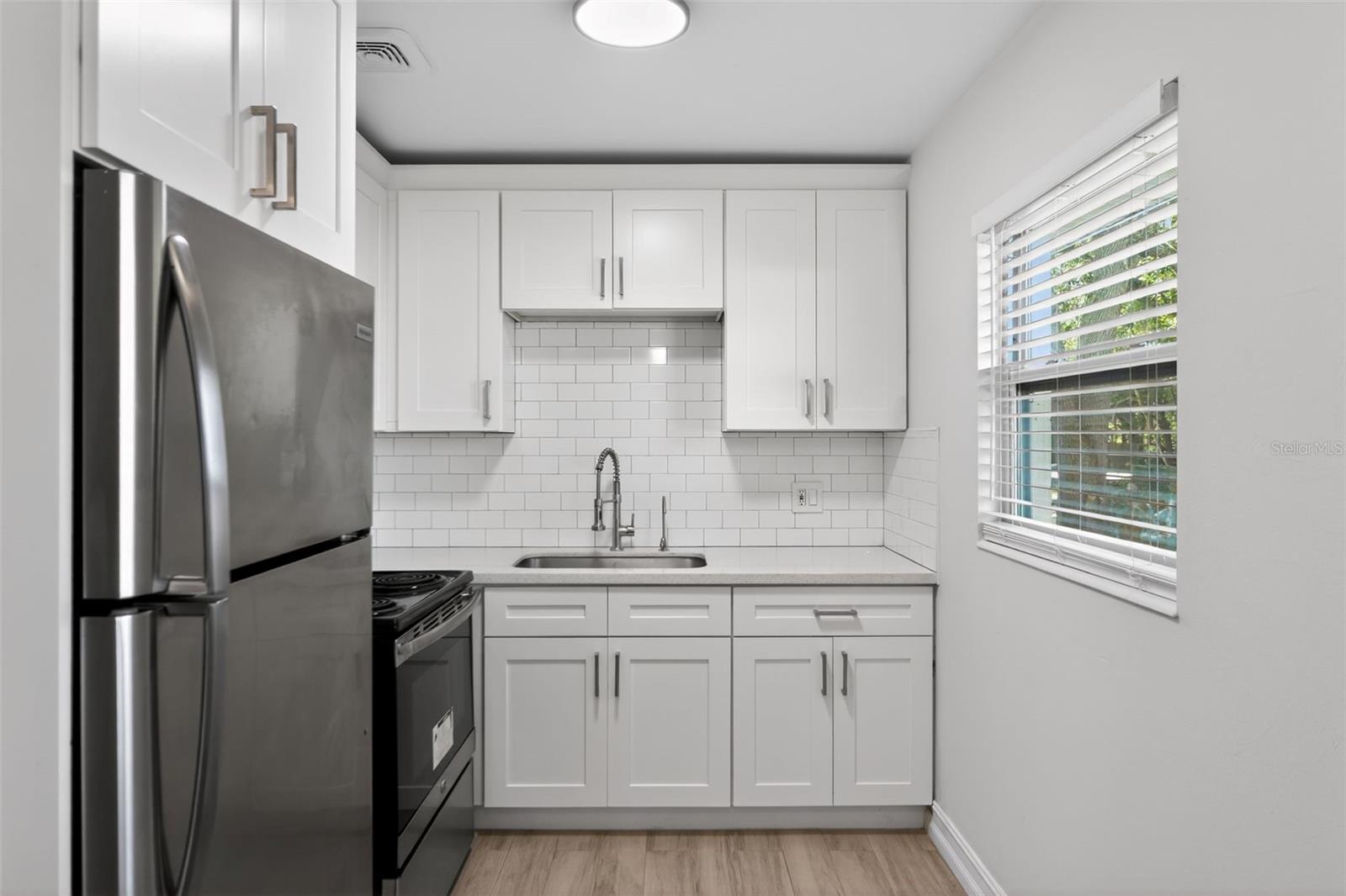 240 W 13TH ST, APOPKA, FL, 32703