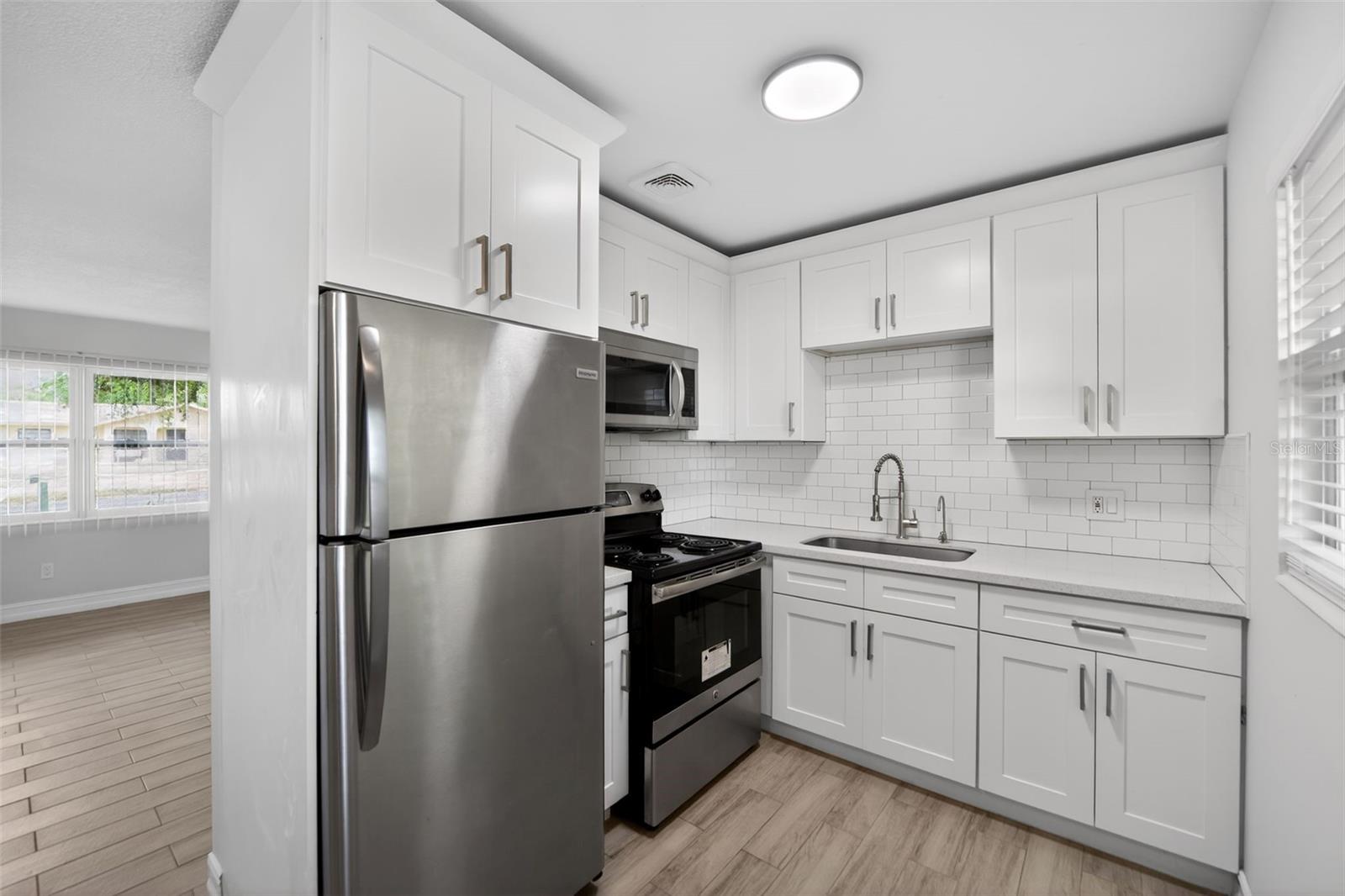 240 W 13TH ST, APOPKA, FL, 32703