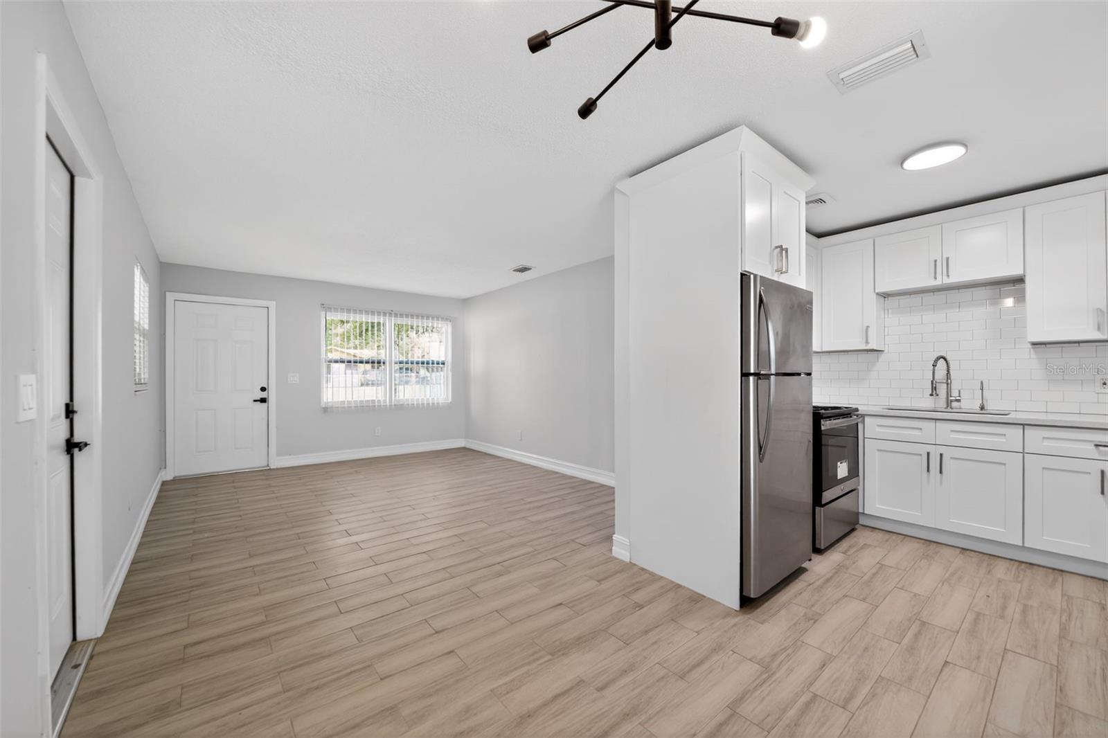 240 W 13TH ST, APOPKA, FL, 32703