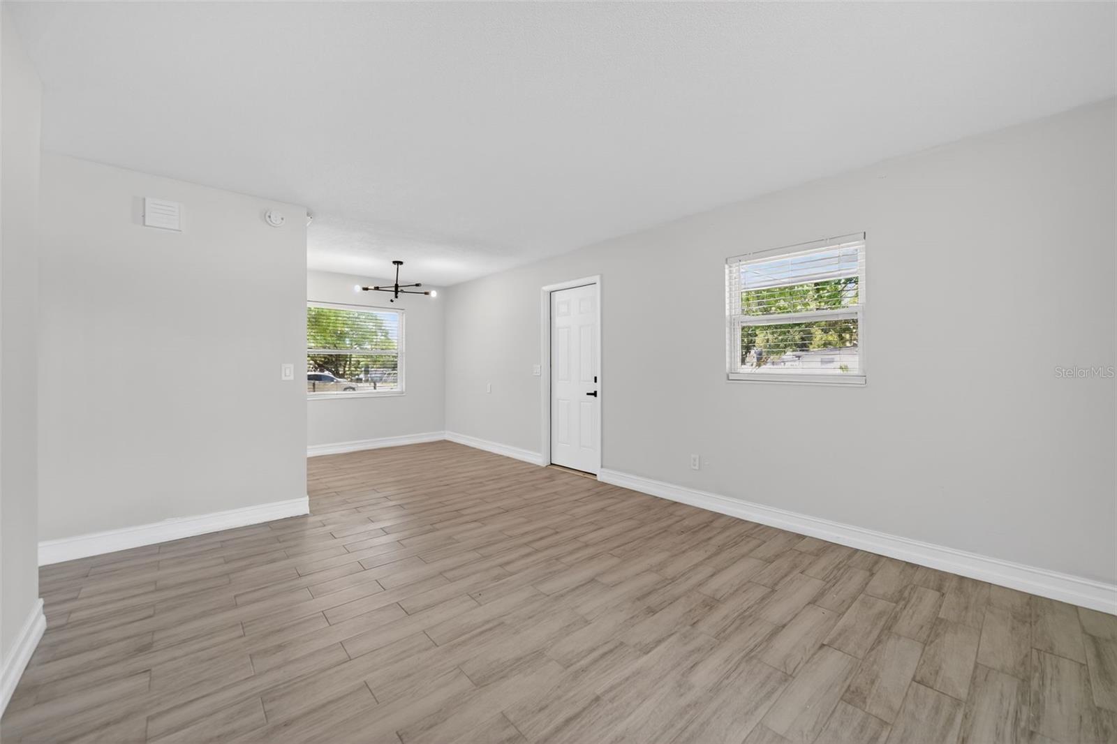 240 W 13TH ST, APOPKA, FL, 32703