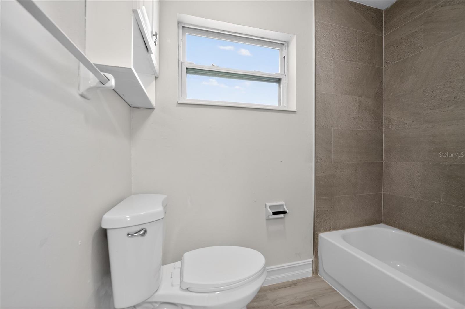 240 W 13TH ST, APOPKA, FL, 32703