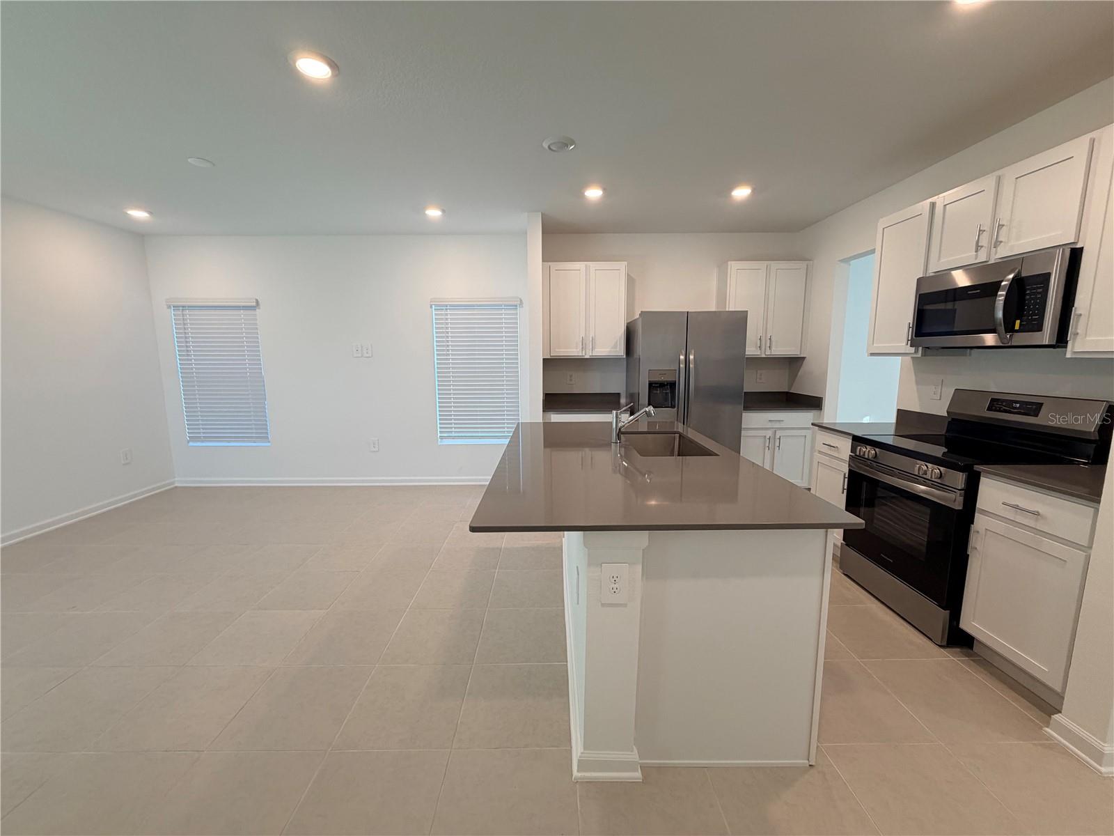 7420 OLIVEWOOD AVE, ORLANDO, FL, 32829