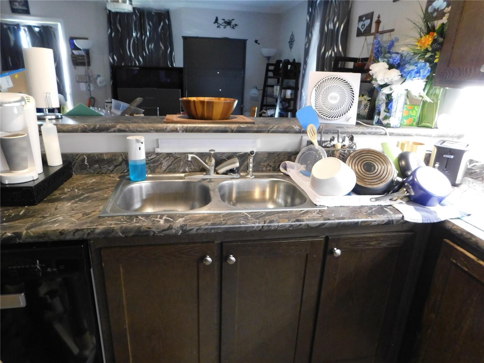 39143 HILLCREST DR, ZEPHYRHILLS, FL, 33542