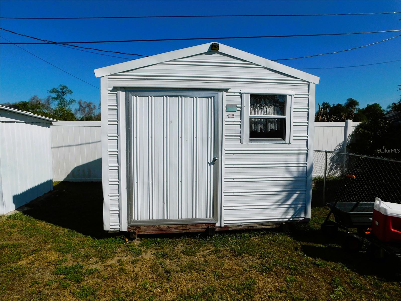 39143 HILLCREST DR, ZEPHYRHILLS, FL, 33542