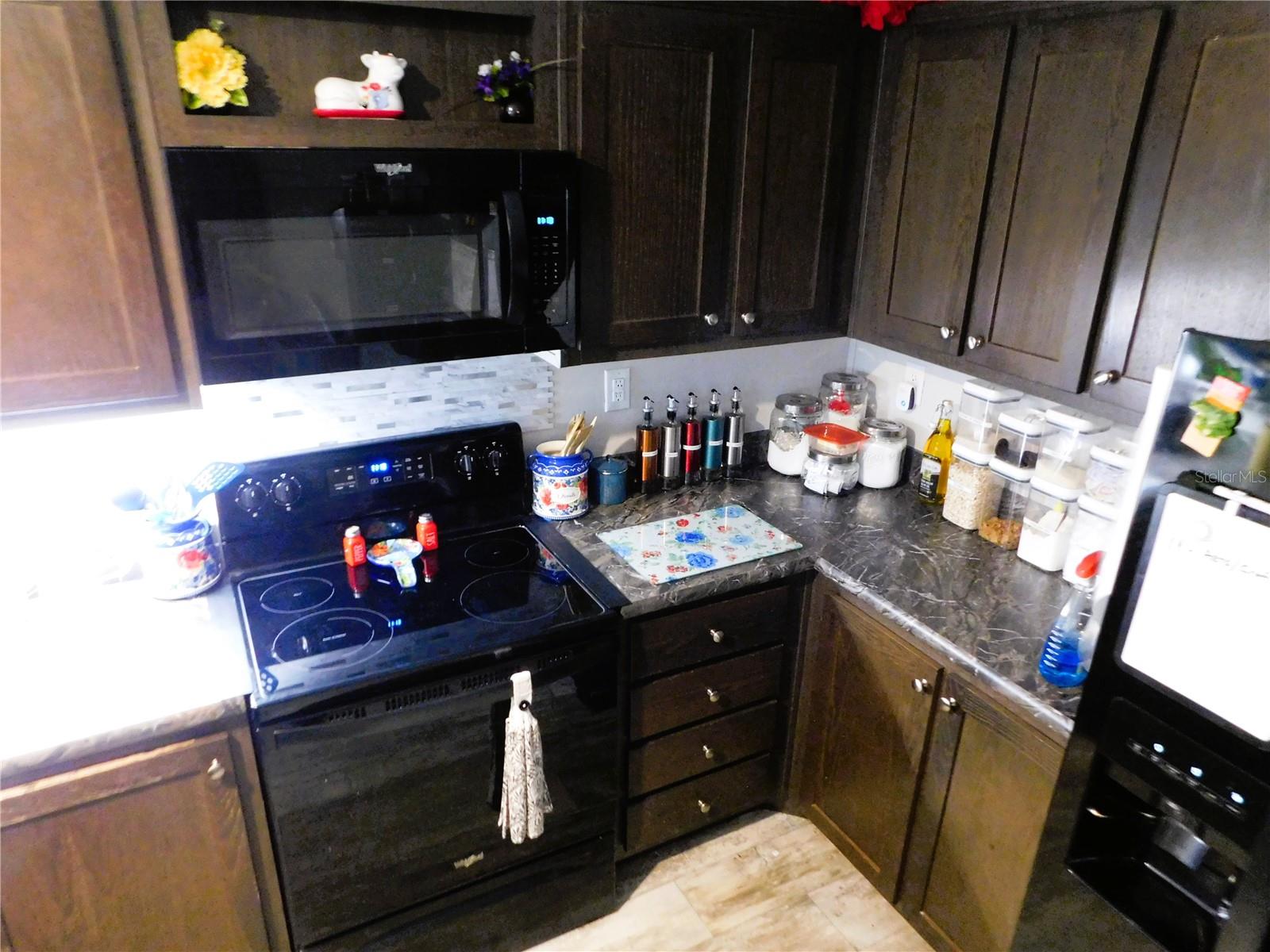 39143 HILLCREST DR, ZEPHYRHILLS, FL, 33542