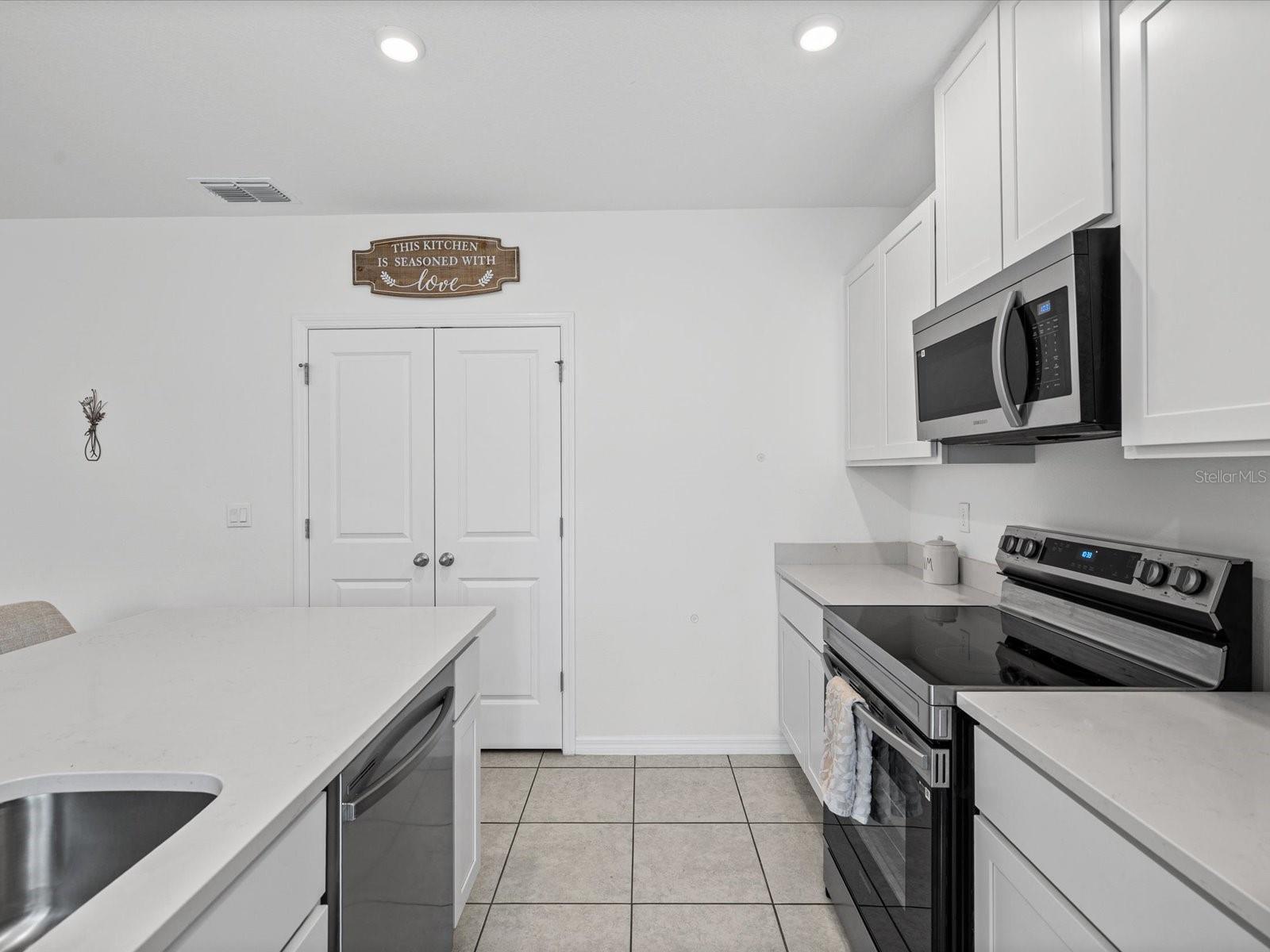 16334 FROST BIRD RD, WEEKI WACHEE, FL, 34614