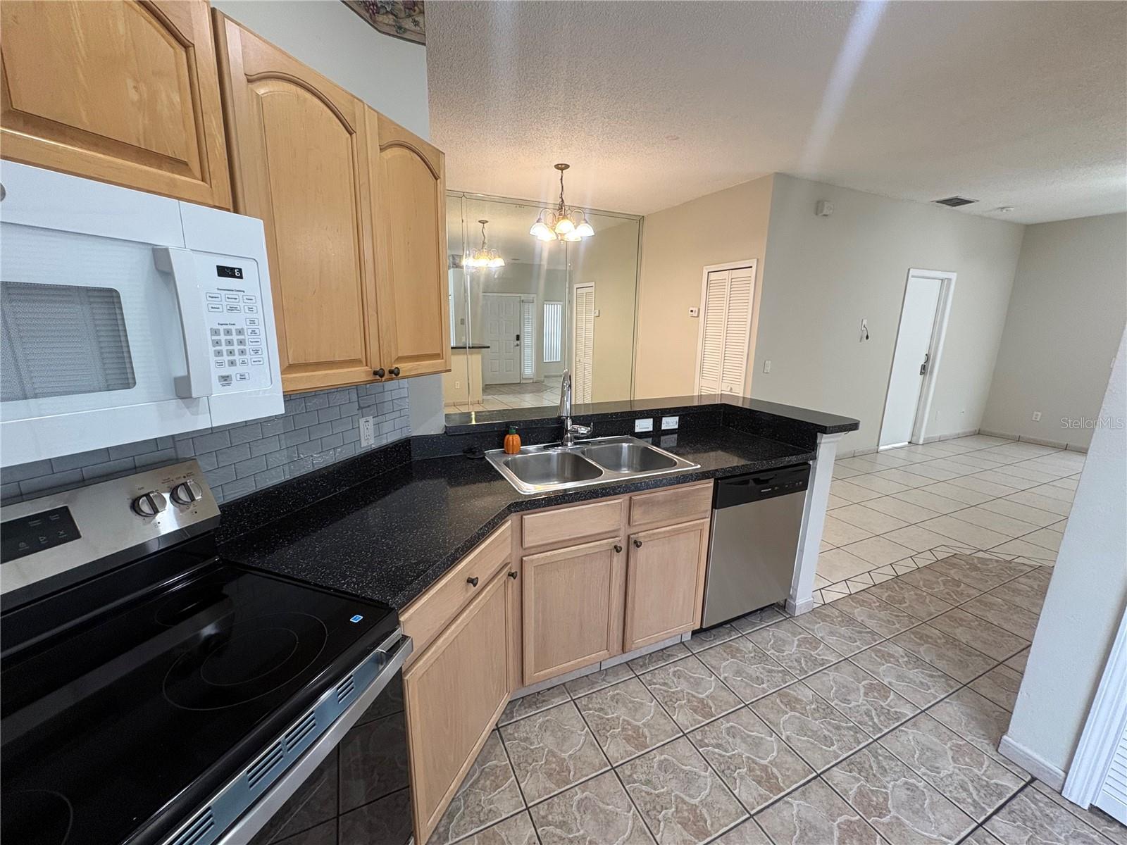 14556 LAGUNA BEACH CIR, ORLANDO, FL, 32824