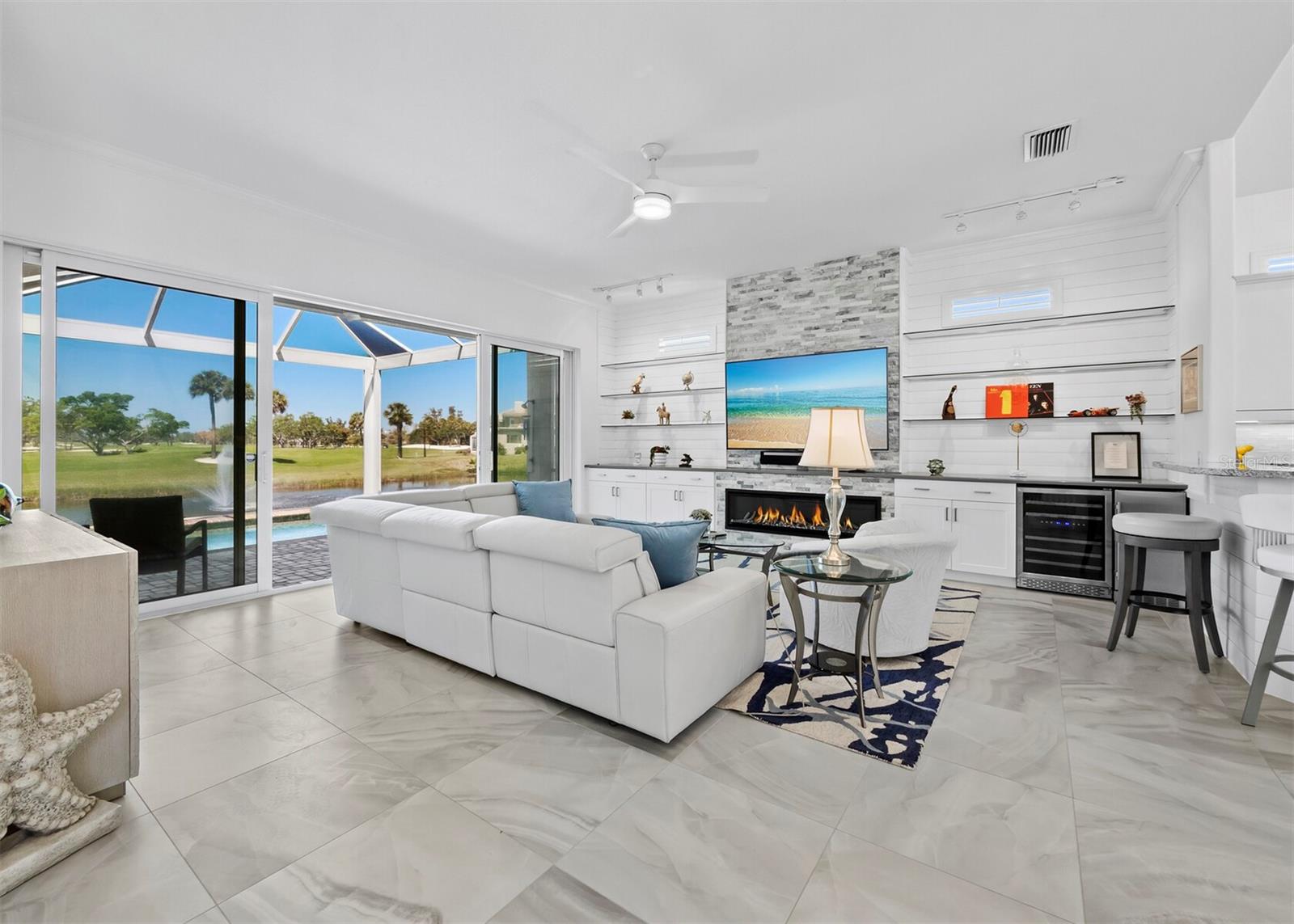 1914 HARBOUR LINKS CIR #10, LONGBOAT KEY, FL, 34228