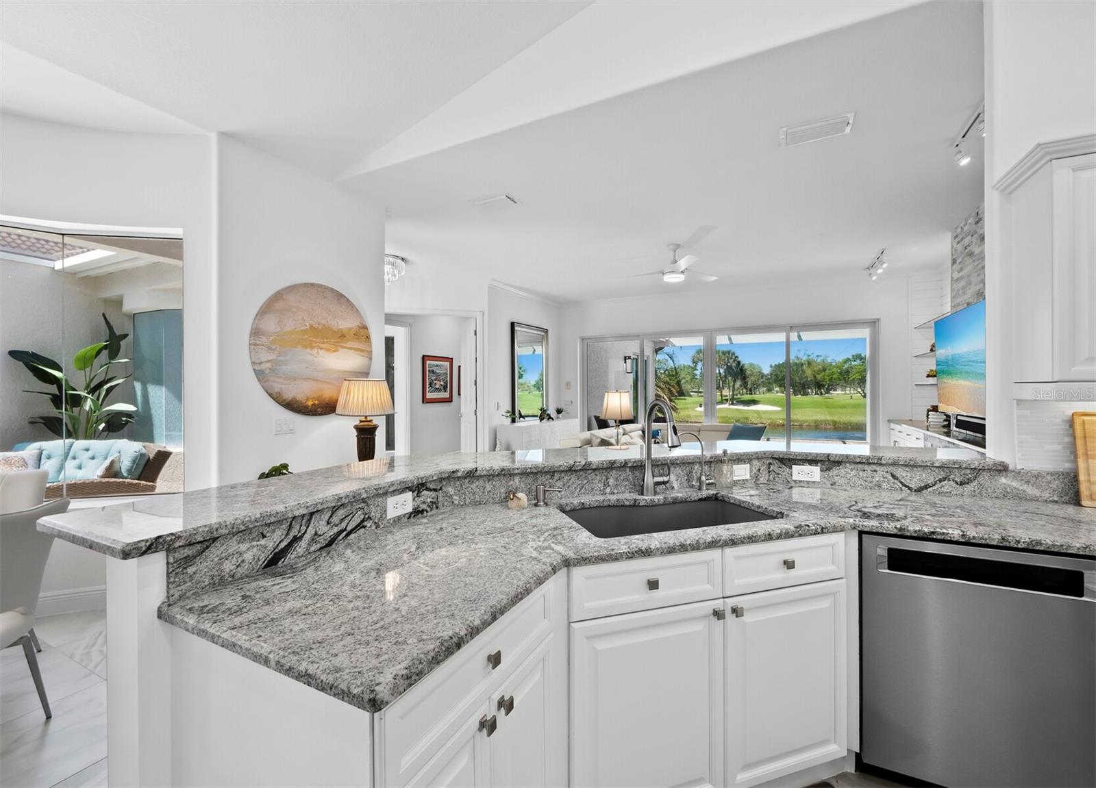 1914 HARBOUR LINKS CIR #10, LONGBOAT KEY, FL, 34228