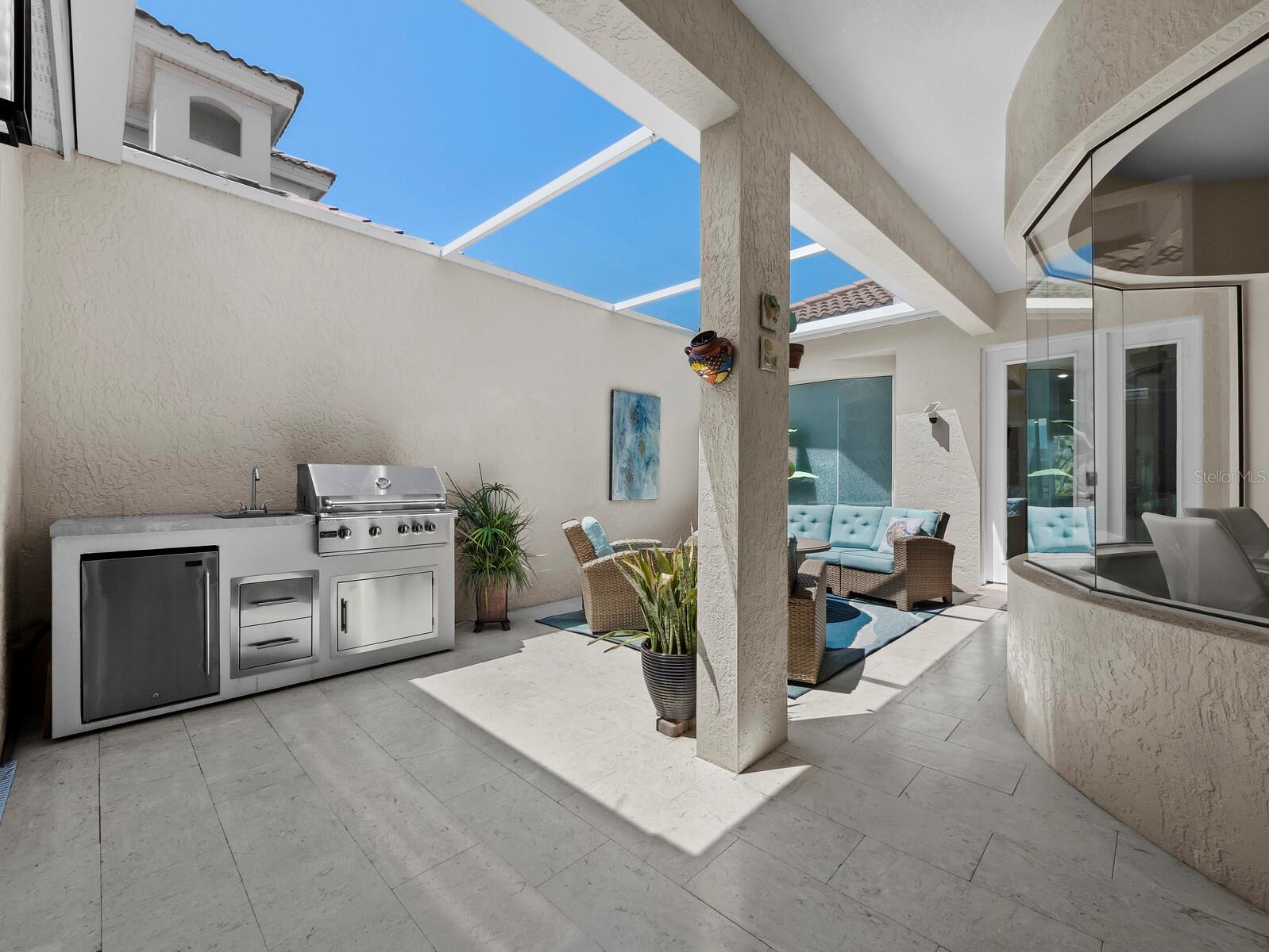 1914 HARBOUR LINKS CIR #10, LONGBOAT KEY, FL, 34228