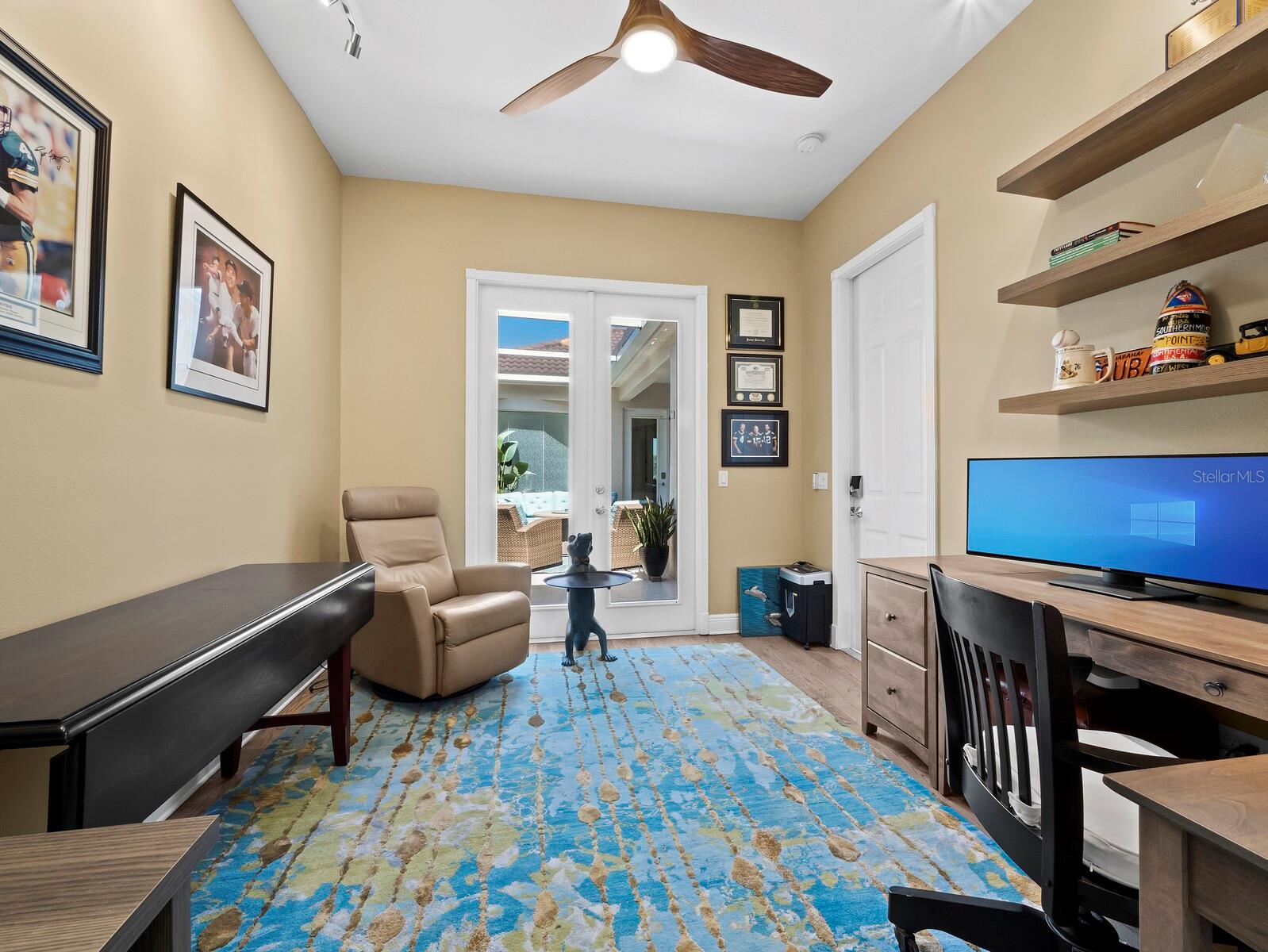 1914 HARBOUR LINKS CIR #10, LONGBOAT KEY, FL, 34228