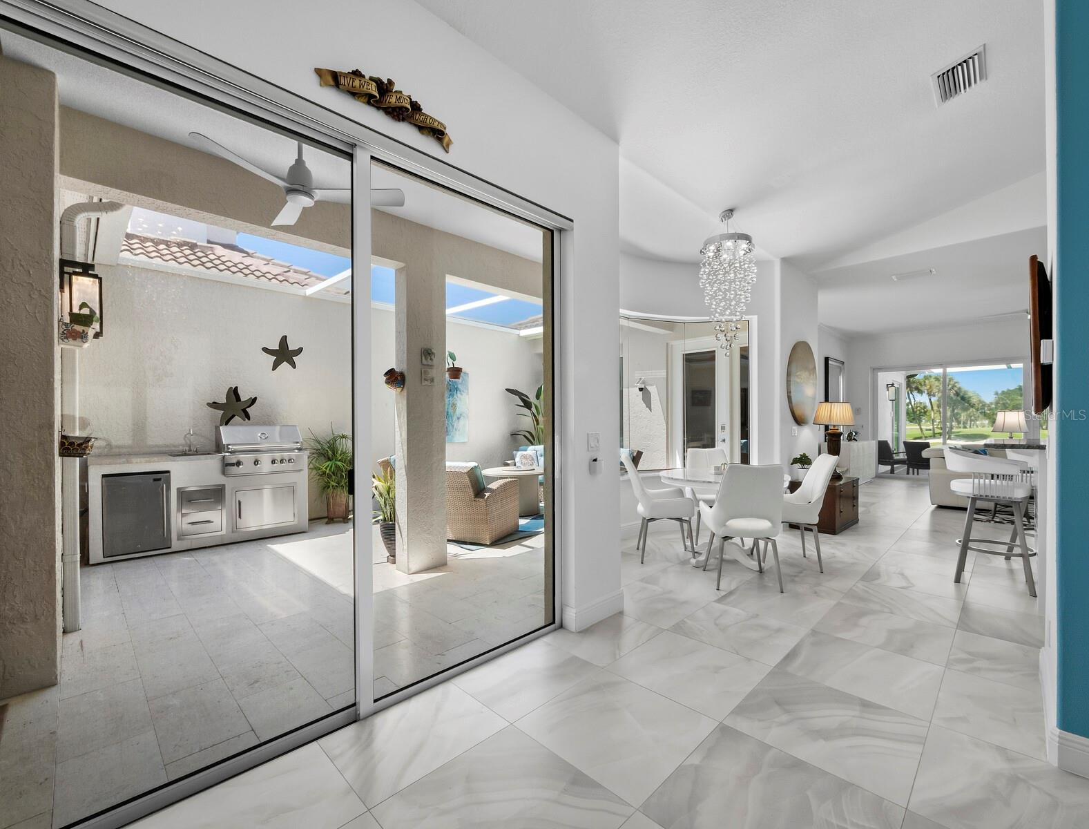 1914 HARBOUR LINKS CIR #10, LONGBOAT KEY, FL, 34228
