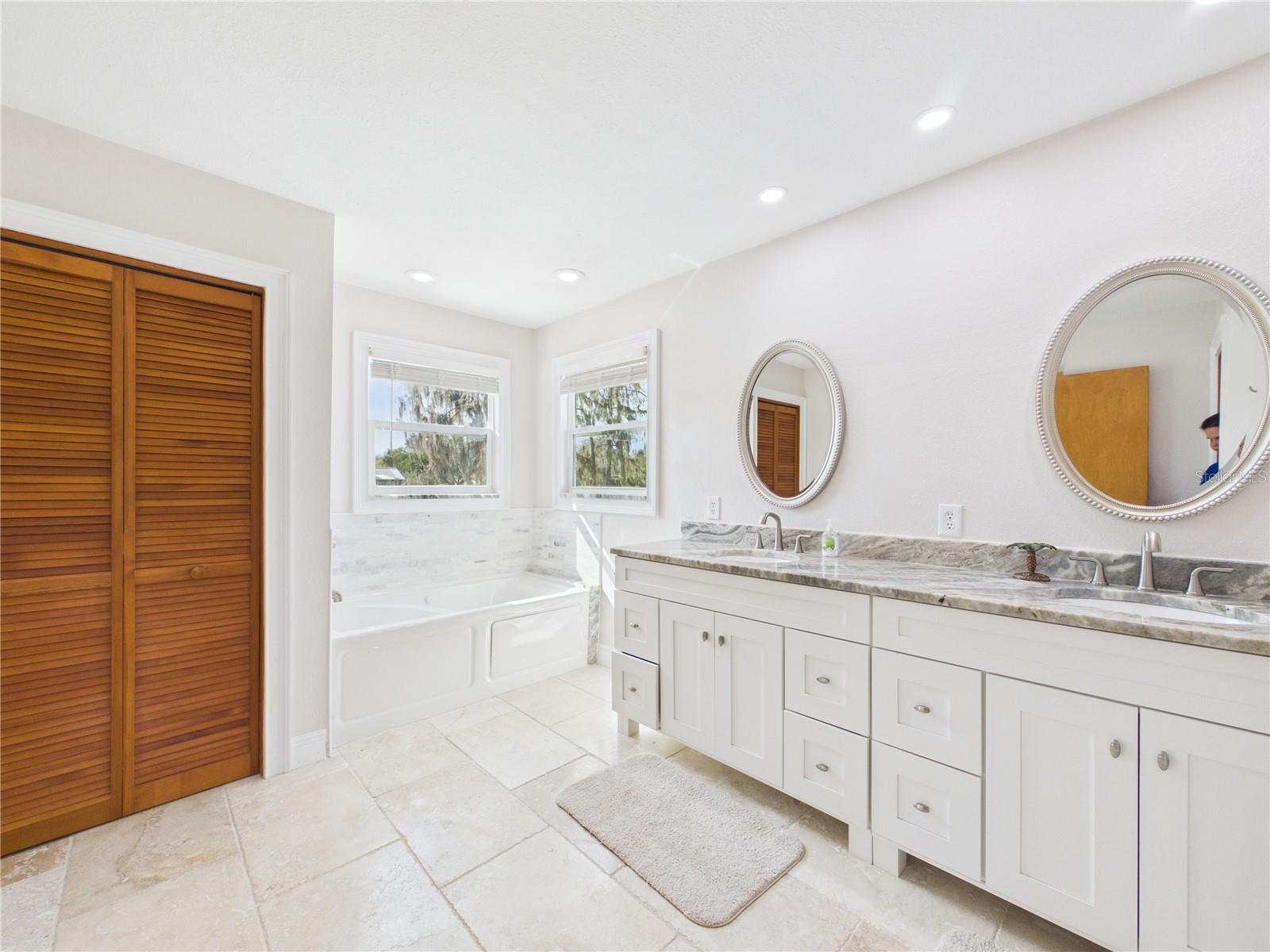 11202 WINN RD, RIVERVIEW, FL, 33569