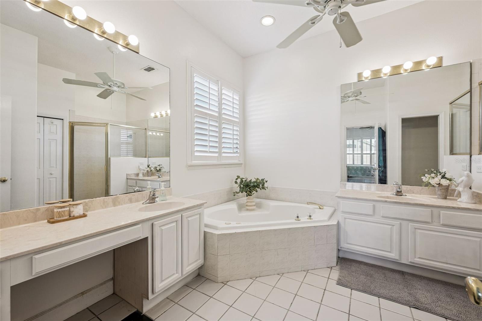 8072 CANYON LAKE CIR, ORLANDO, FL, 32835