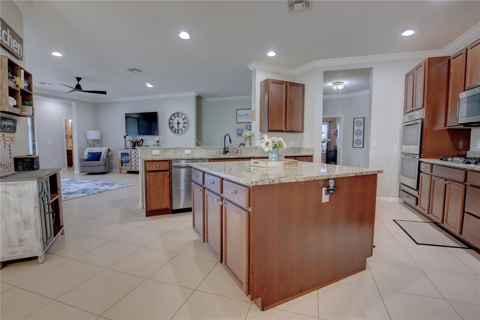 927 SHERBOURNE CIR, LAKE MARY, FL, 32746