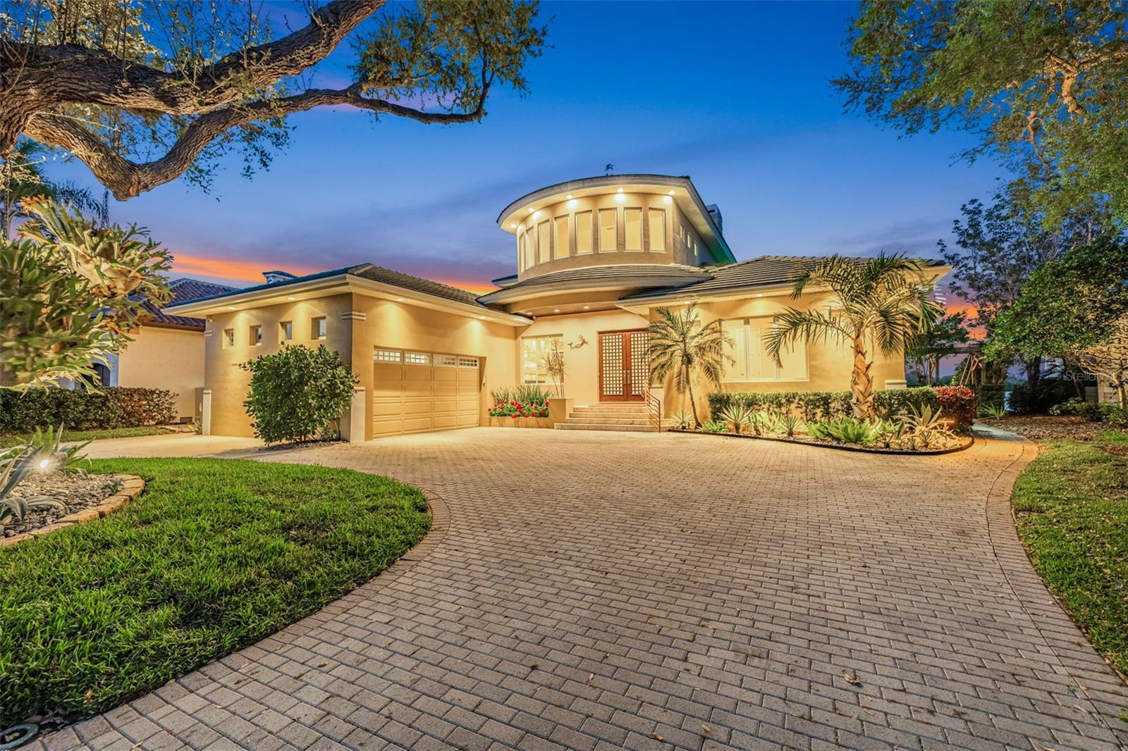 2279 MERMAID PT NE, ST PETERSBURG, FL, 33703