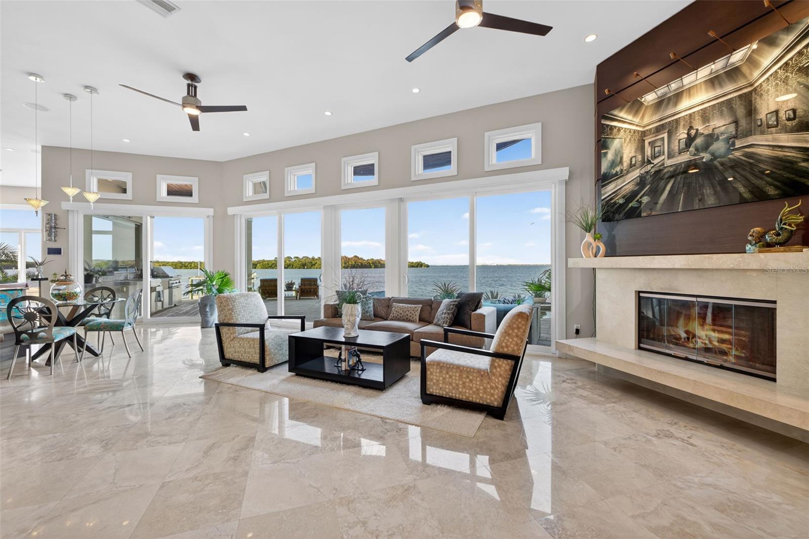 2279 MERMAID PT NE, ST PETERSBURG, FL, 33703