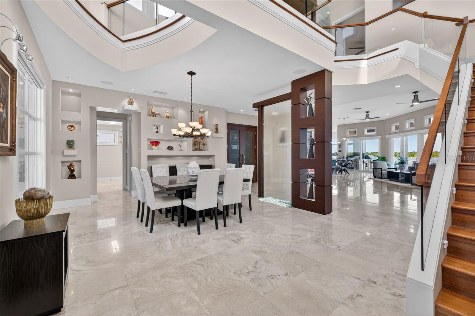 2279 MERMAID PT NE, ST PETERSBURG, FL, 33703