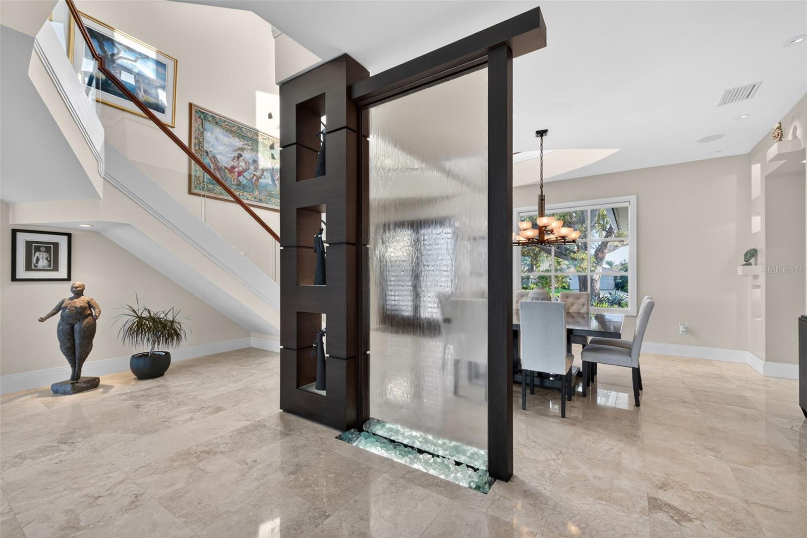 2279 MERMAID PT NE, ST PETERSBURG, FL, 33703