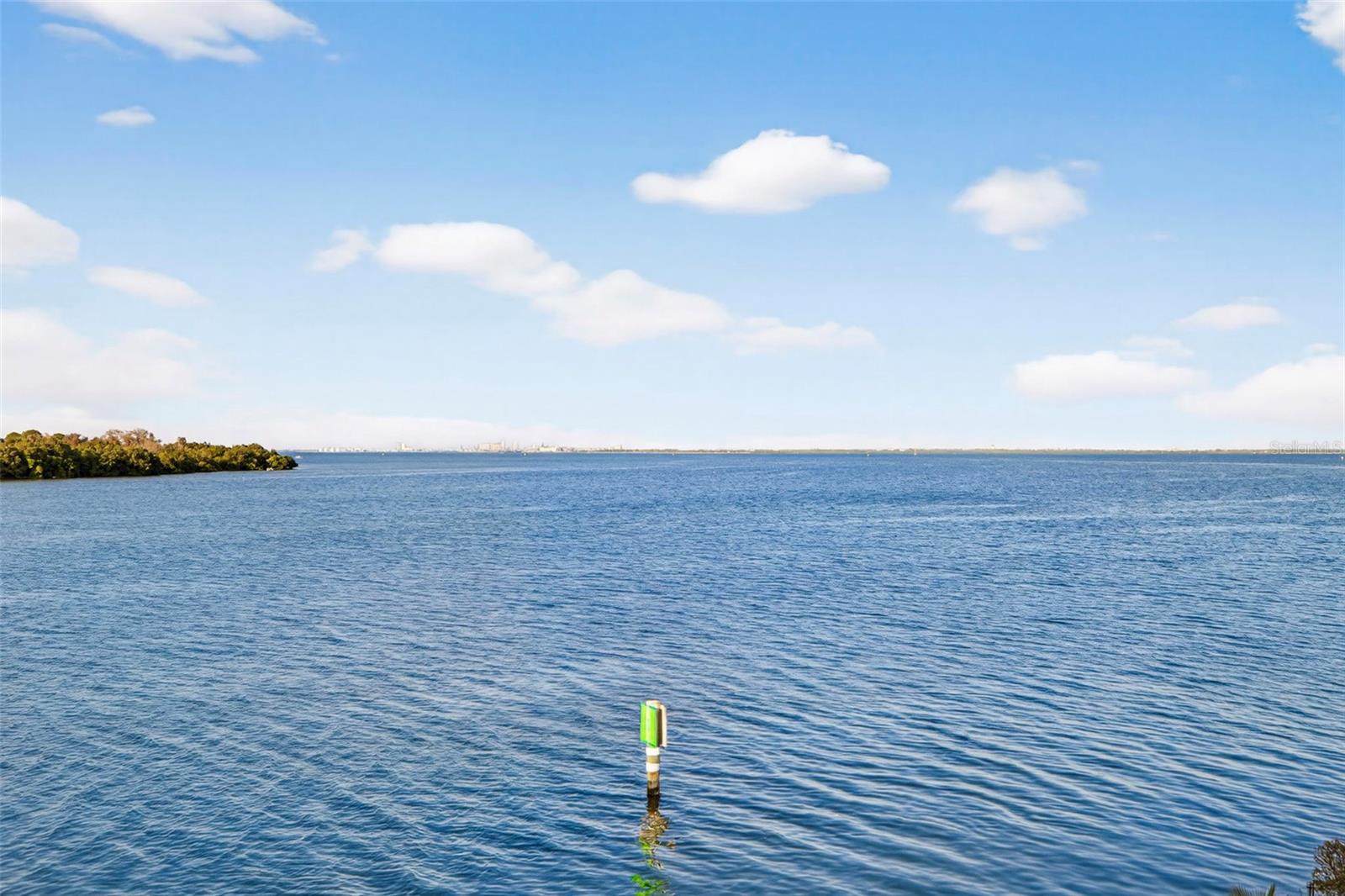 2279 MERMAID PT NE, ST PETERSBURG, FL, 33703
