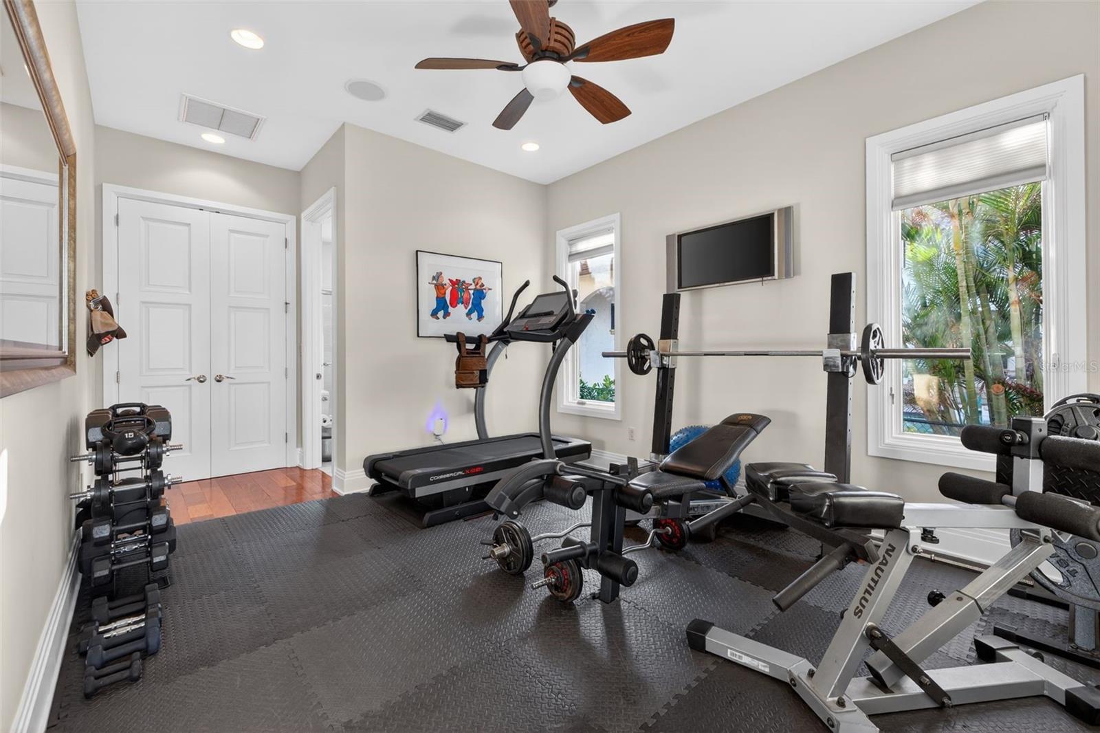 2279 MERMAID PT NE, ST PETERSBURG, FL, 33703